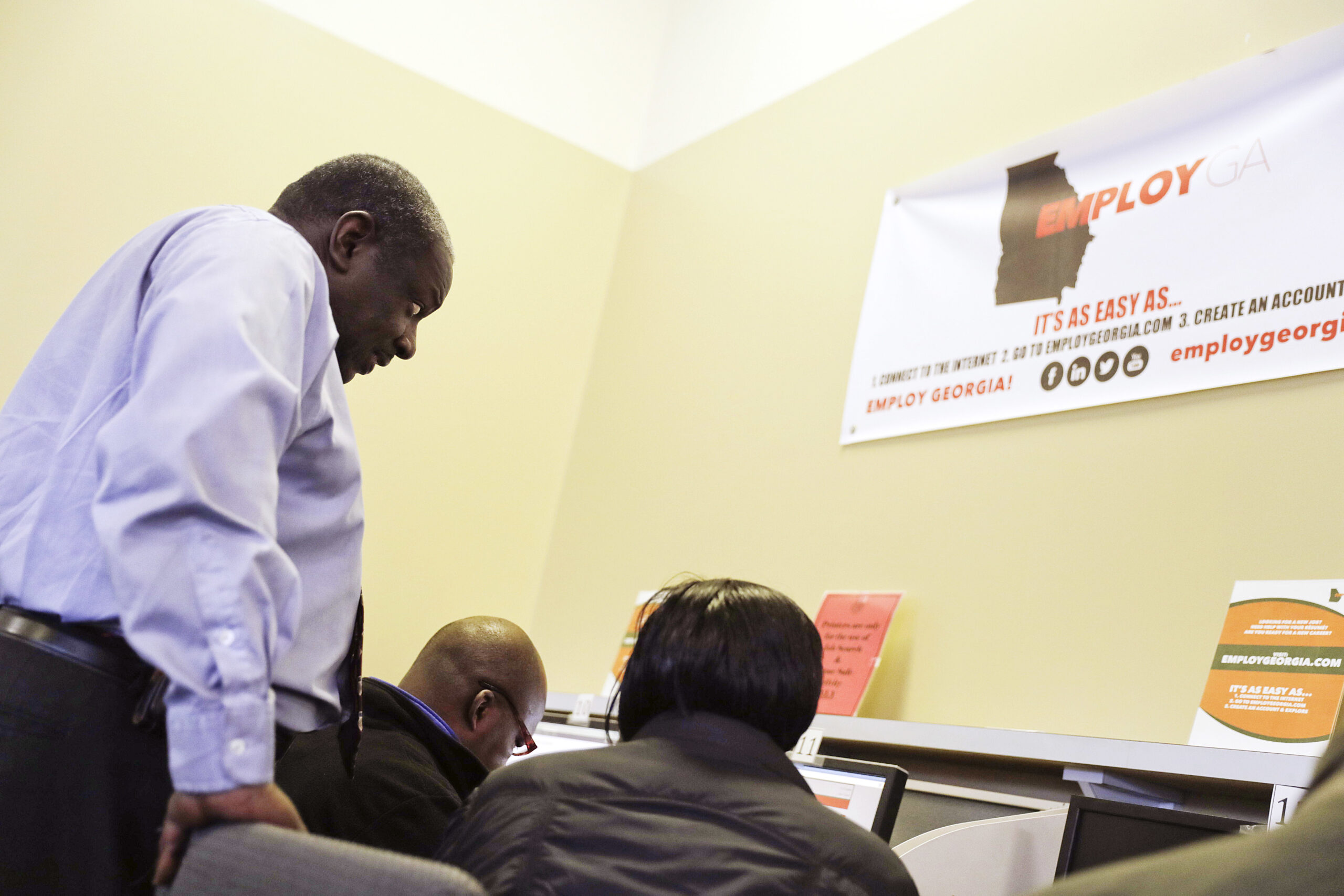 Job growth rebounds in February with 242,000 jobs, unemployment 4.9 percent