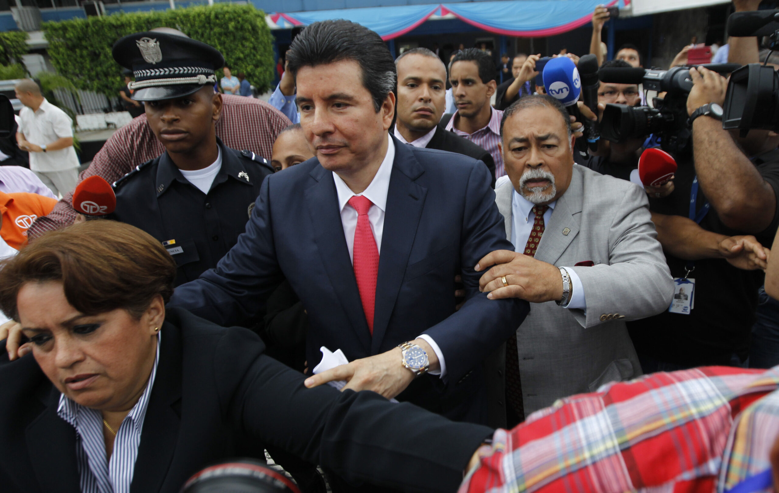 Panama suspends Supreme Court judge for corruption