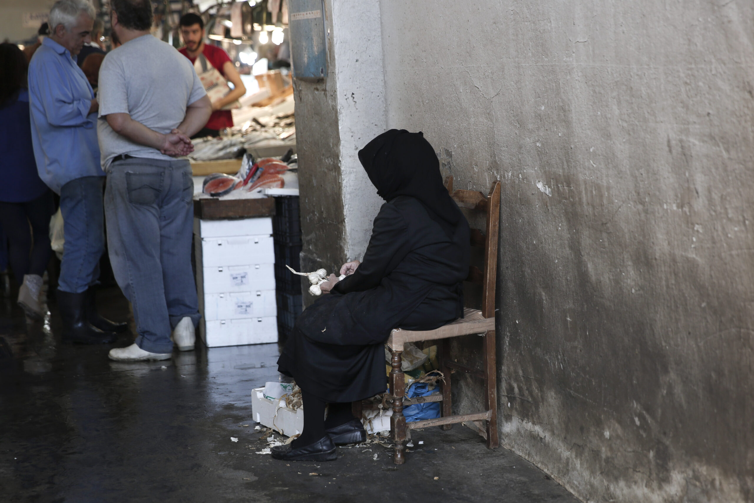 EU pledges support for Greece as markets plunge