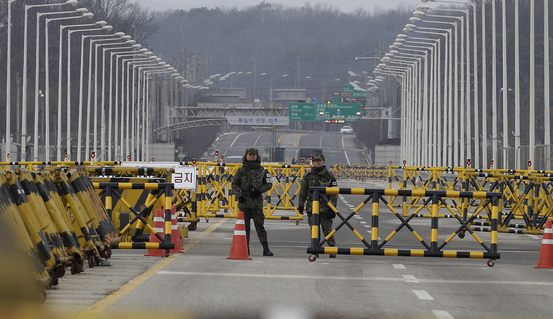 Seoul says both Koreas have agreed to hold talks on Tuesday