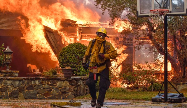 Deadly wildfires force evacuations in California
