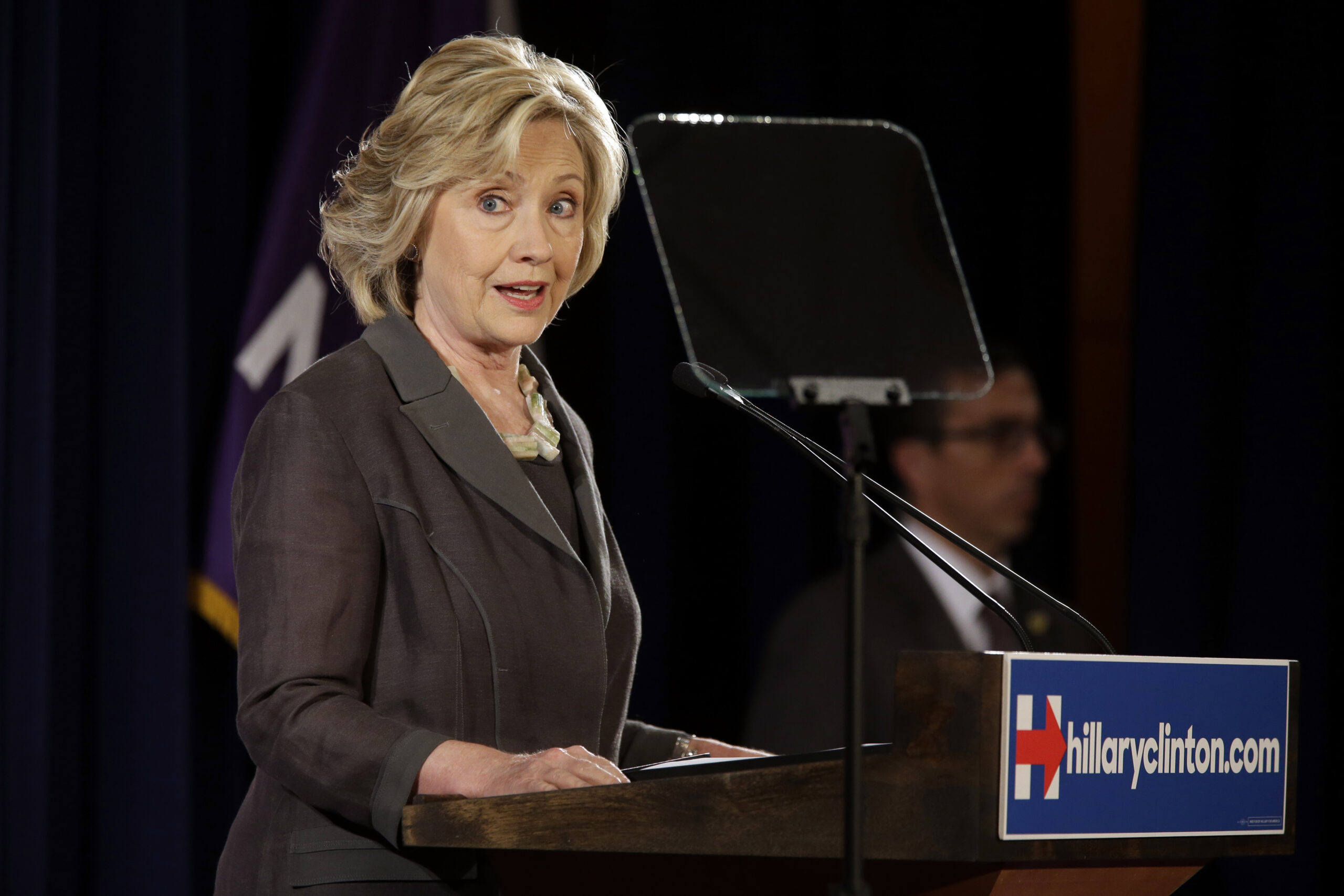 Usual Clinton tactics won’t fix Hillary’s new mess