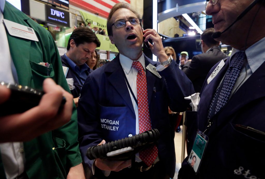 US stocks mount strong rebound on company earnings