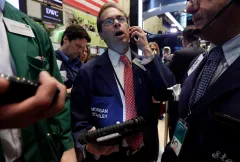 US stocks mount strong rebound on company earnings