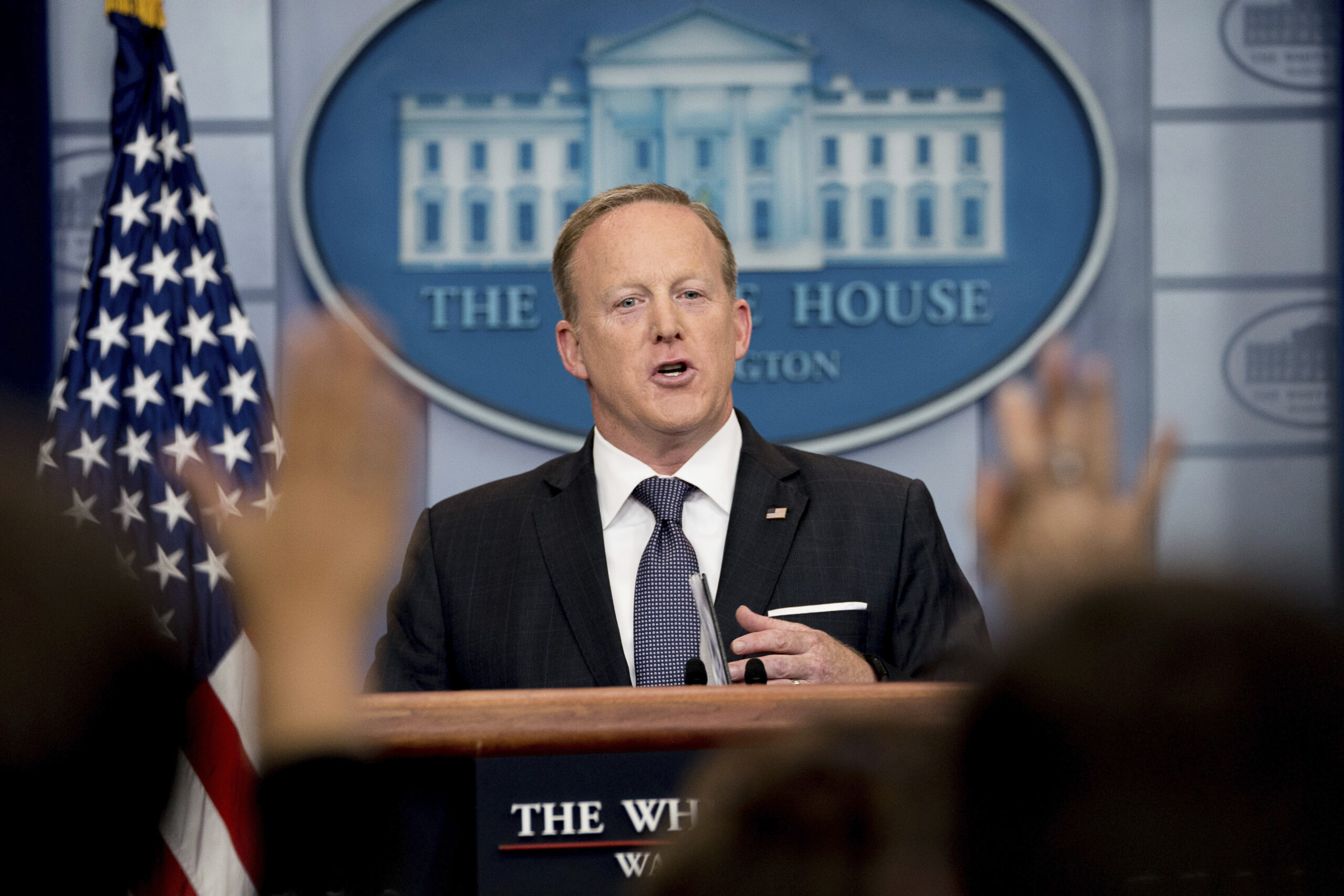Sean Spicer shuts down the White House press corps