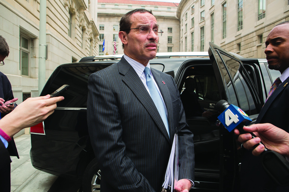 D.C. Mayor Vincent Gray ousts aide over stalled business program reforms
