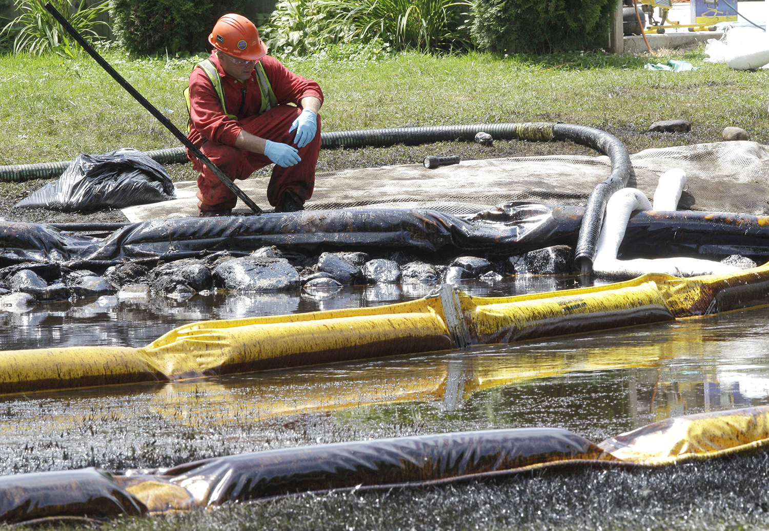 Obama fines tar sands pipeline $177 million for 2010 spill