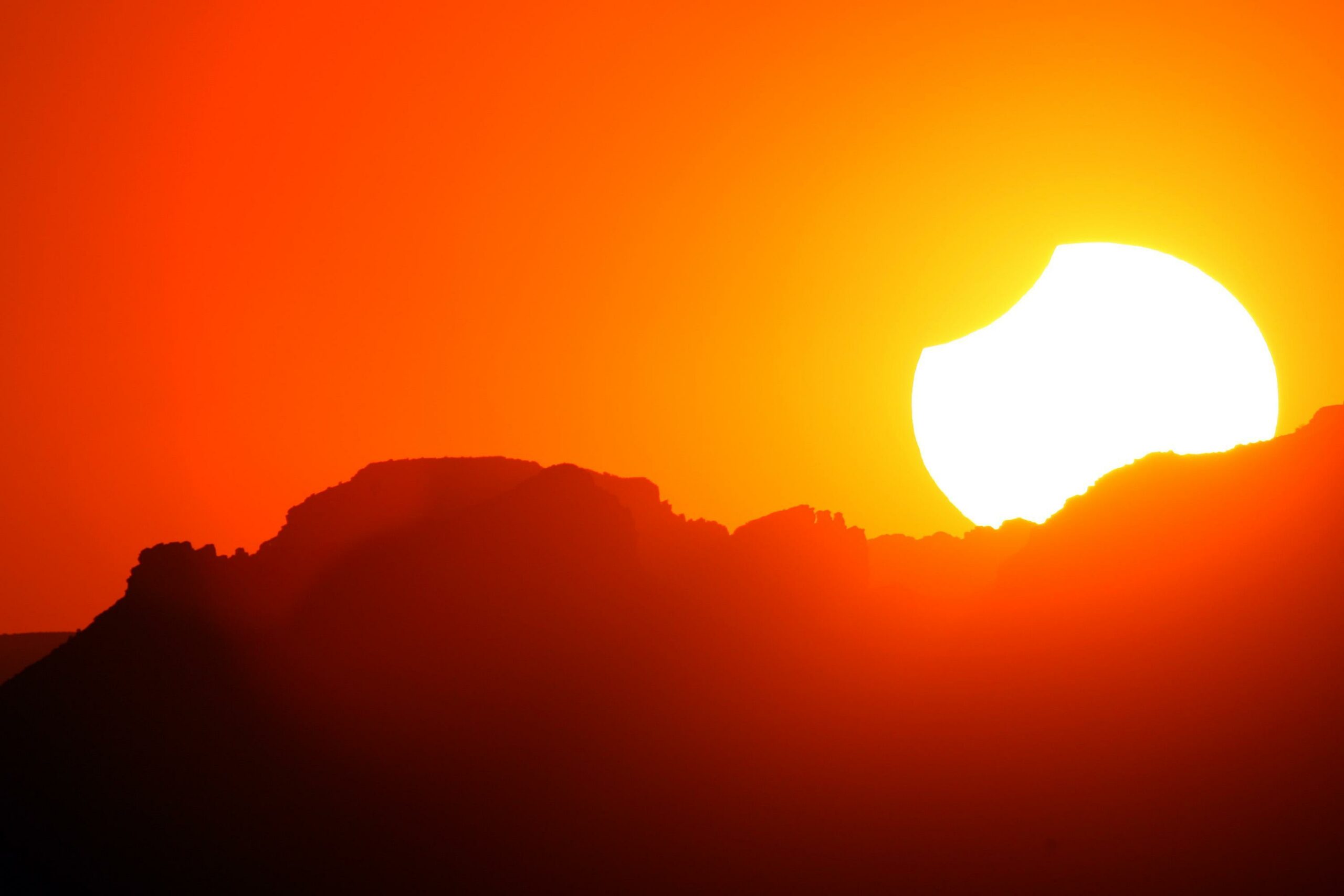 Liberals push corporate America to flee global warming critic