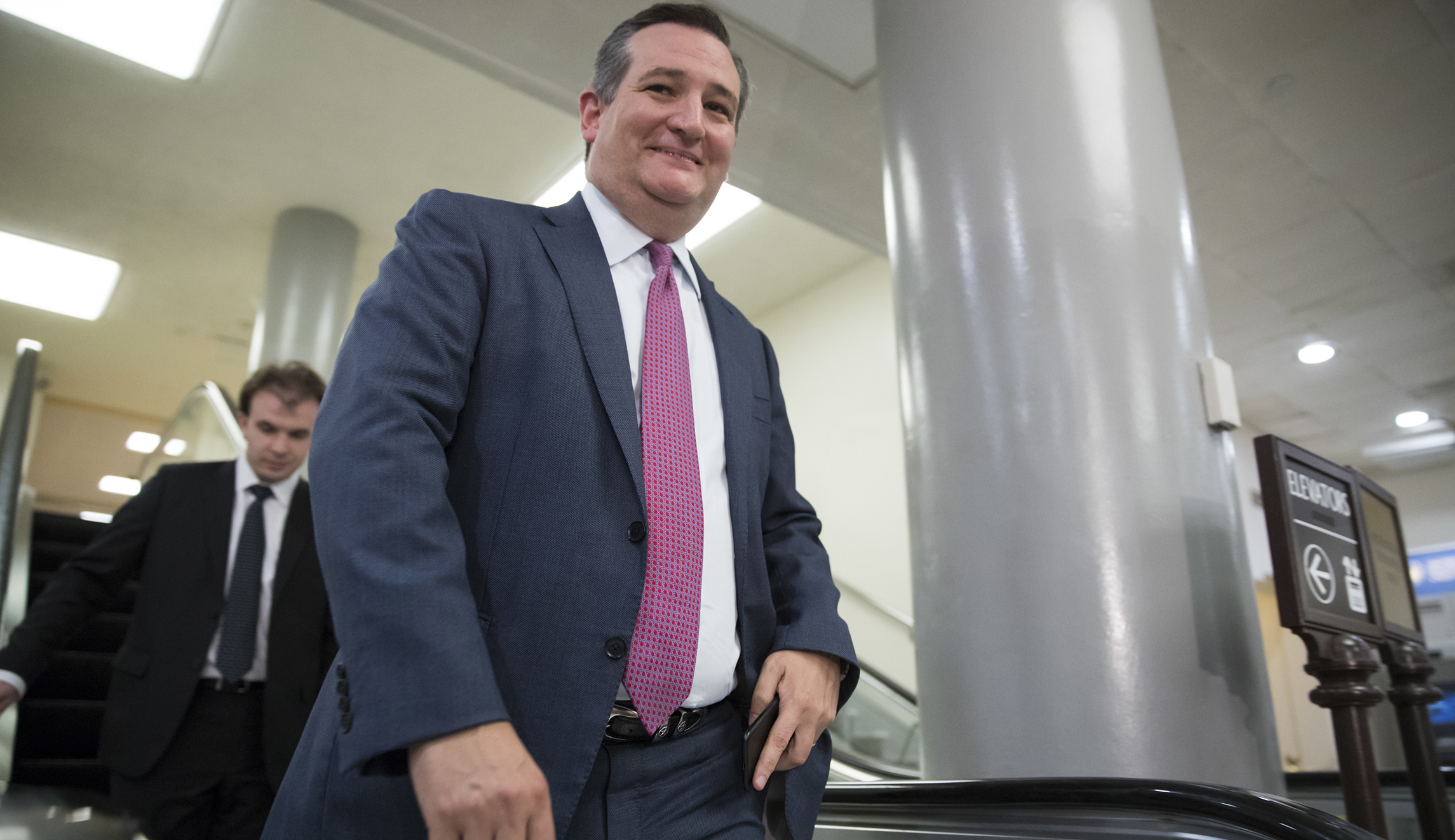 Conservatives push for Obamacare mandate repeal in tax bill