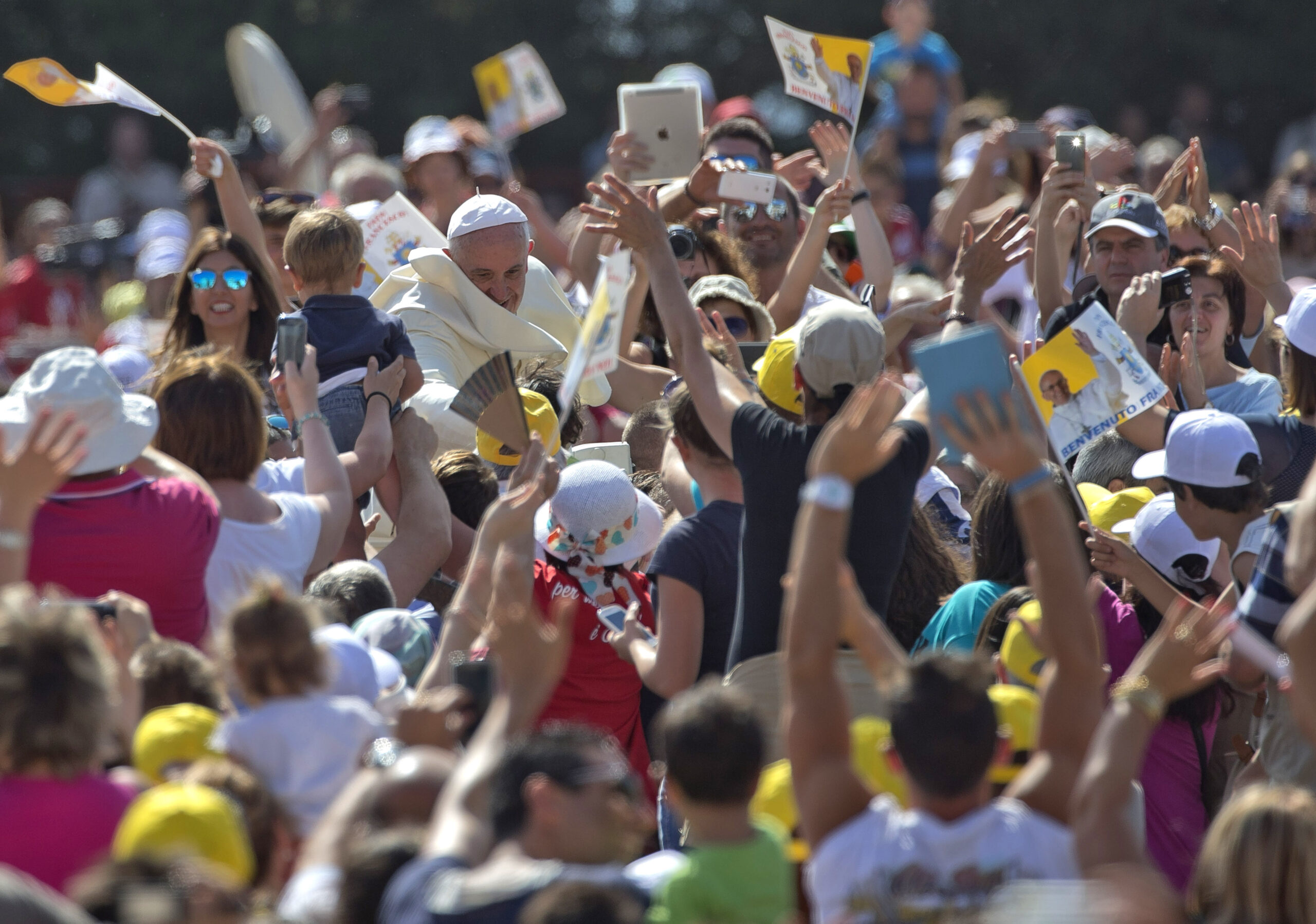 Pope: No-work Sundays good, not just for faithful