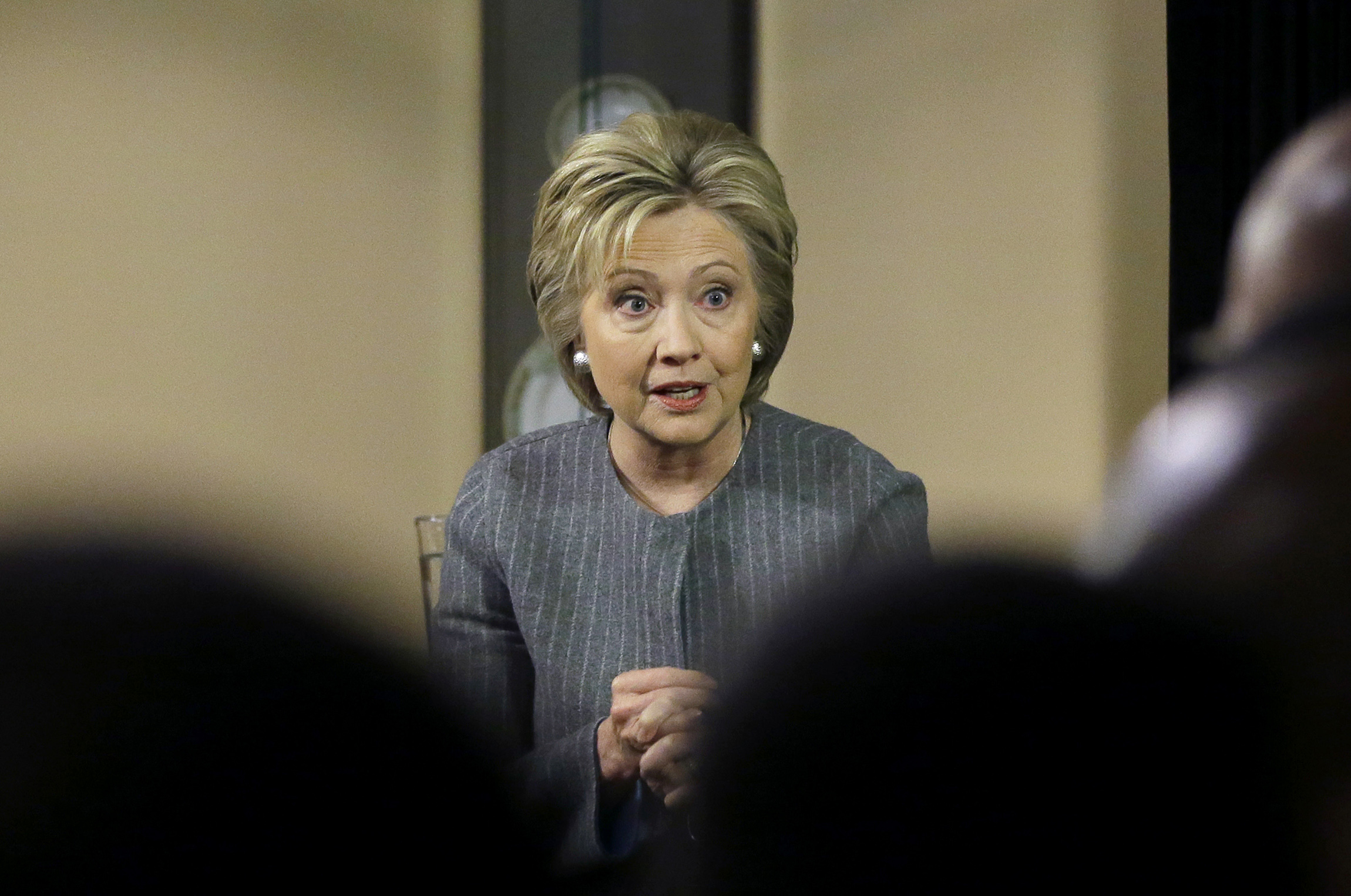 Report: Clinton sent 104 classified emails as secretary of state
