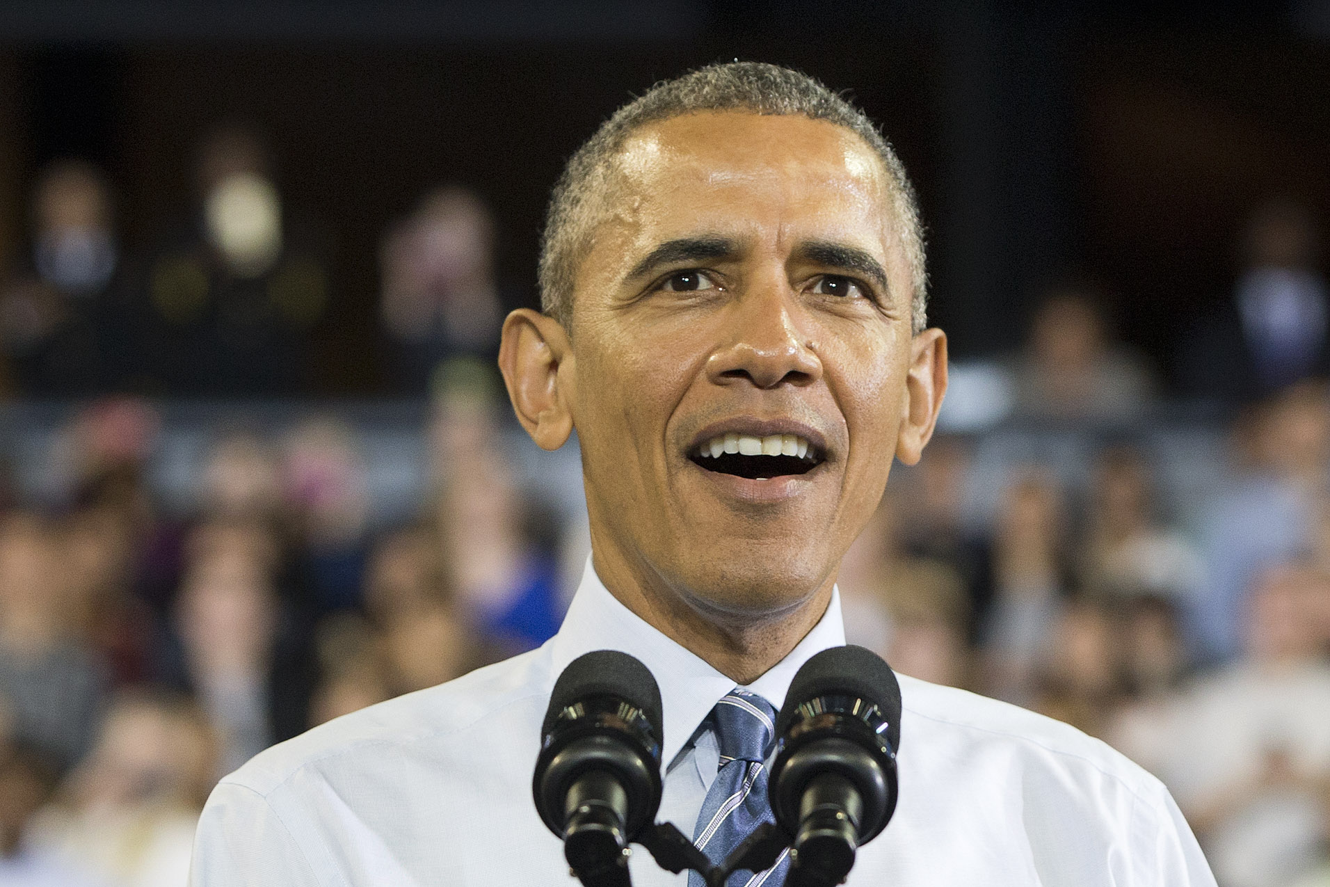 Obama: Sign petition to lower college costs