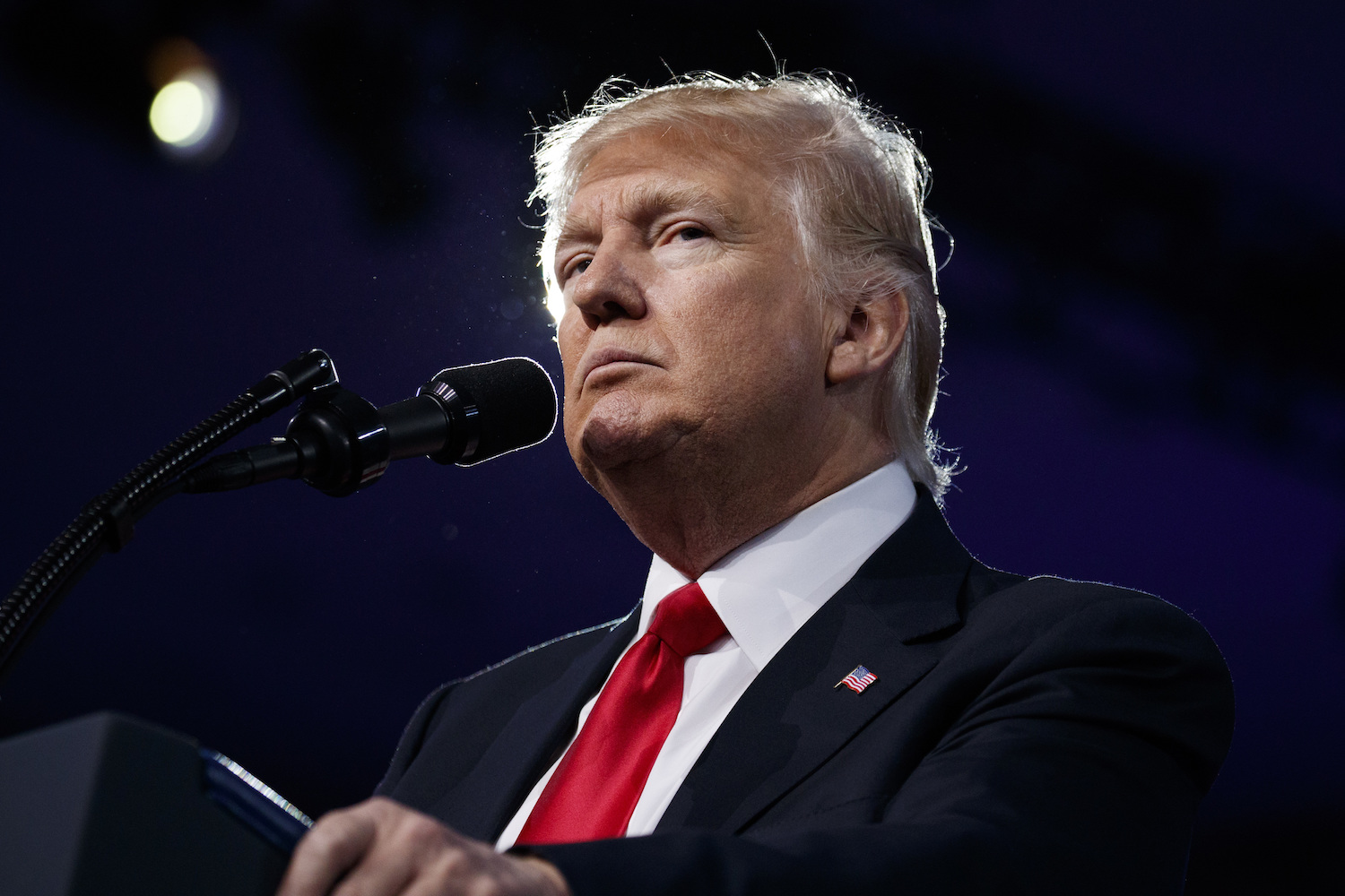 New front in Trump’s war on the media: Anonymous sources