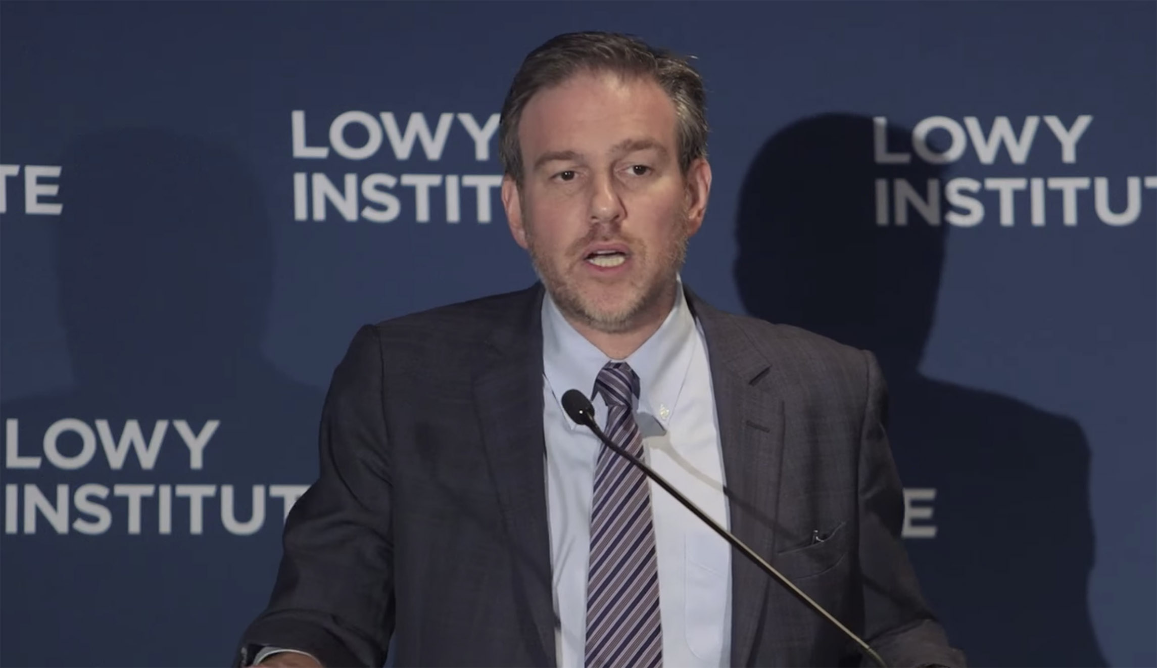 The vice of Bret Stephens’ most recent virtue-signaling on Hillary Clinton