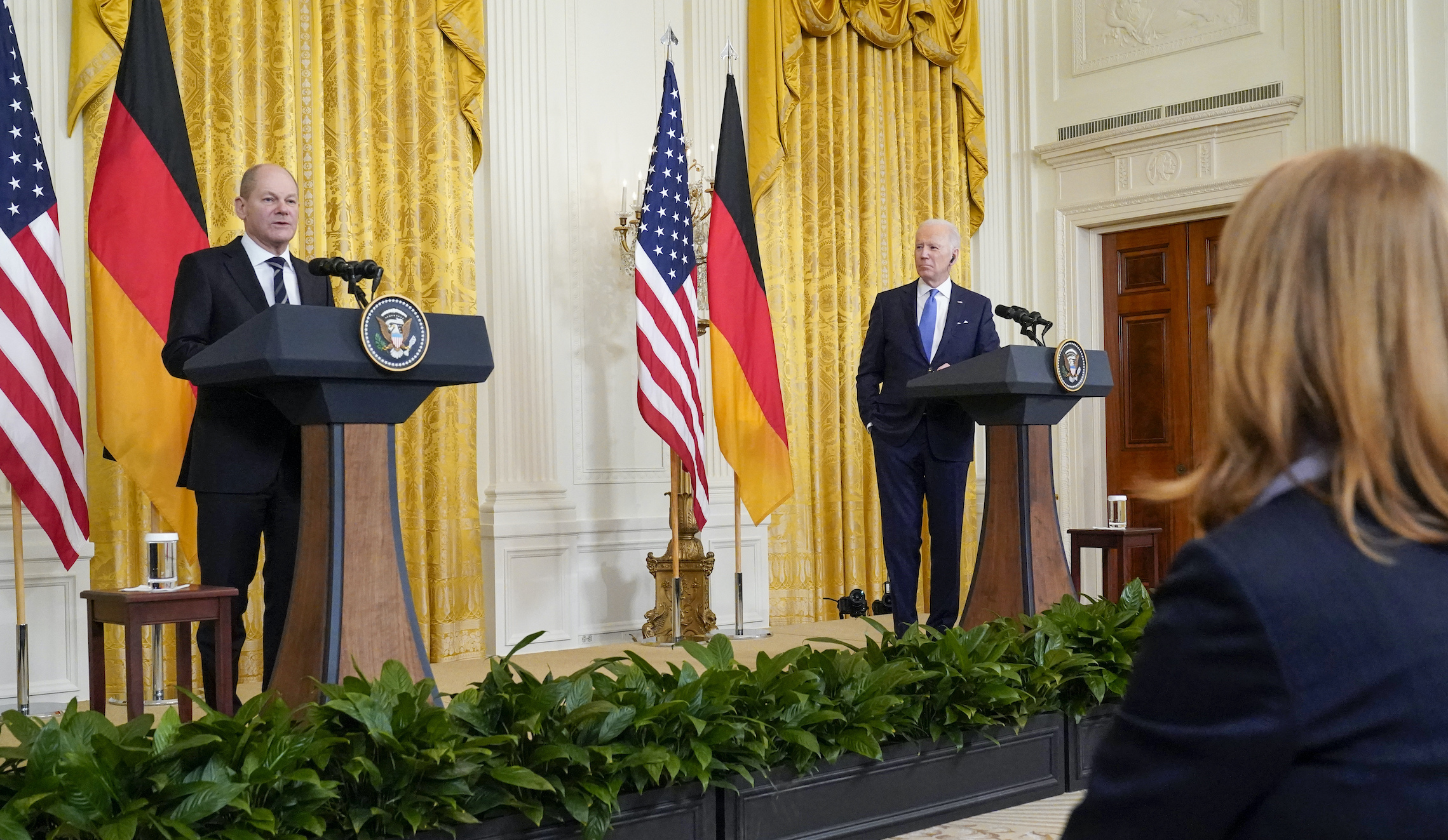 Biden says US will send armored combat vehicles to Ukraine