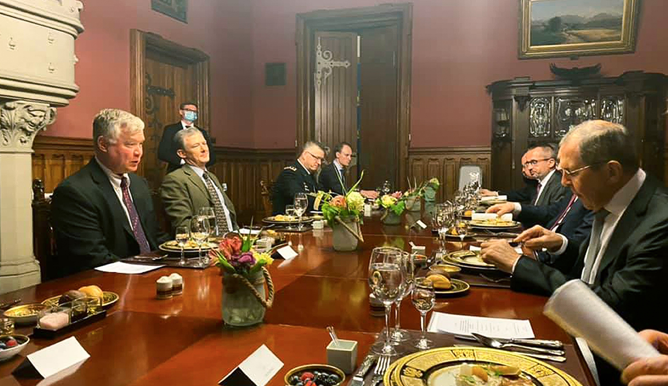 ‘They are not alone’: Pompeo deputy meets Belarus opposition leader