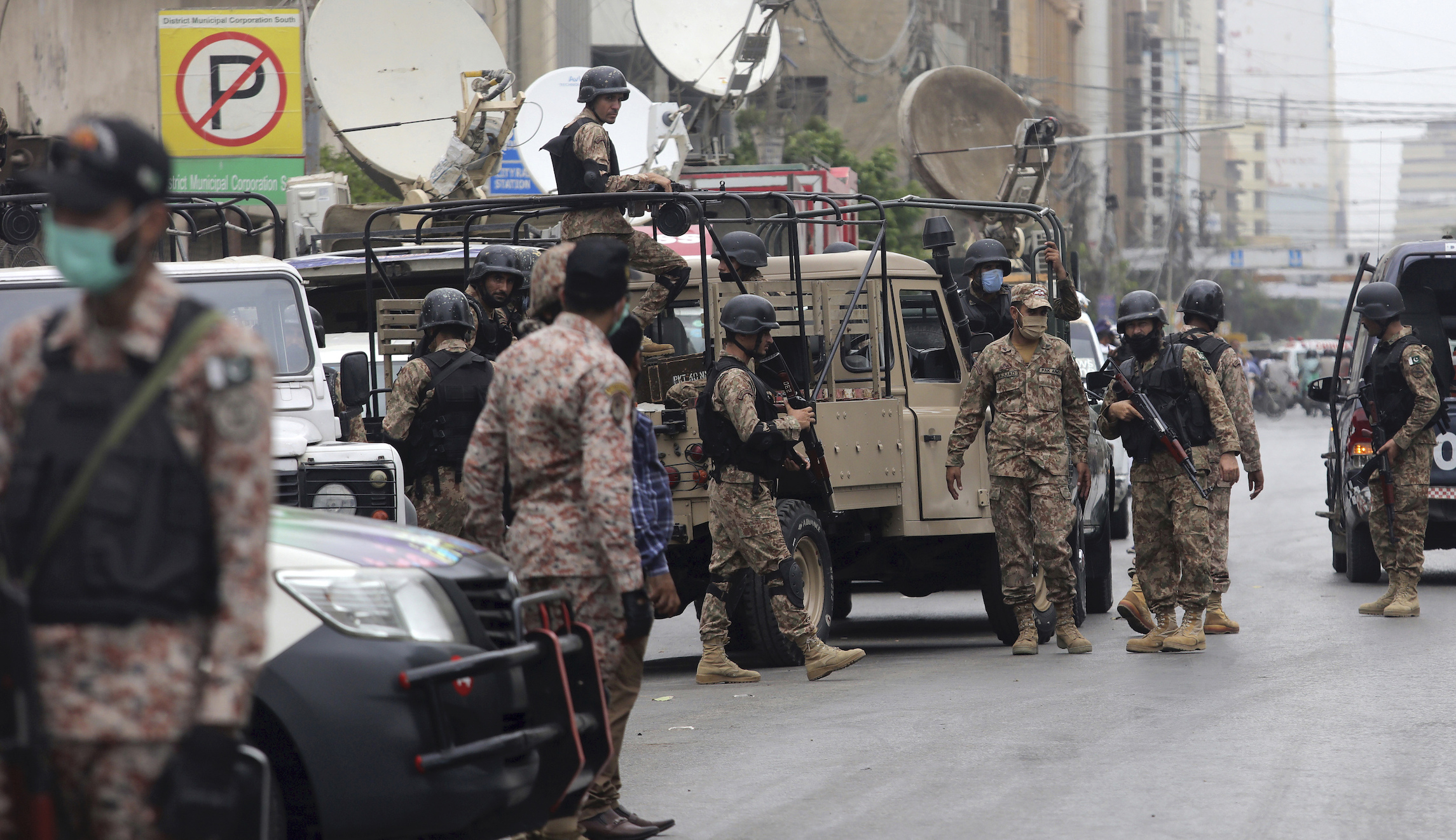 ‘It was terrifying’: Gunmen attack Pakistan Stock Exchange