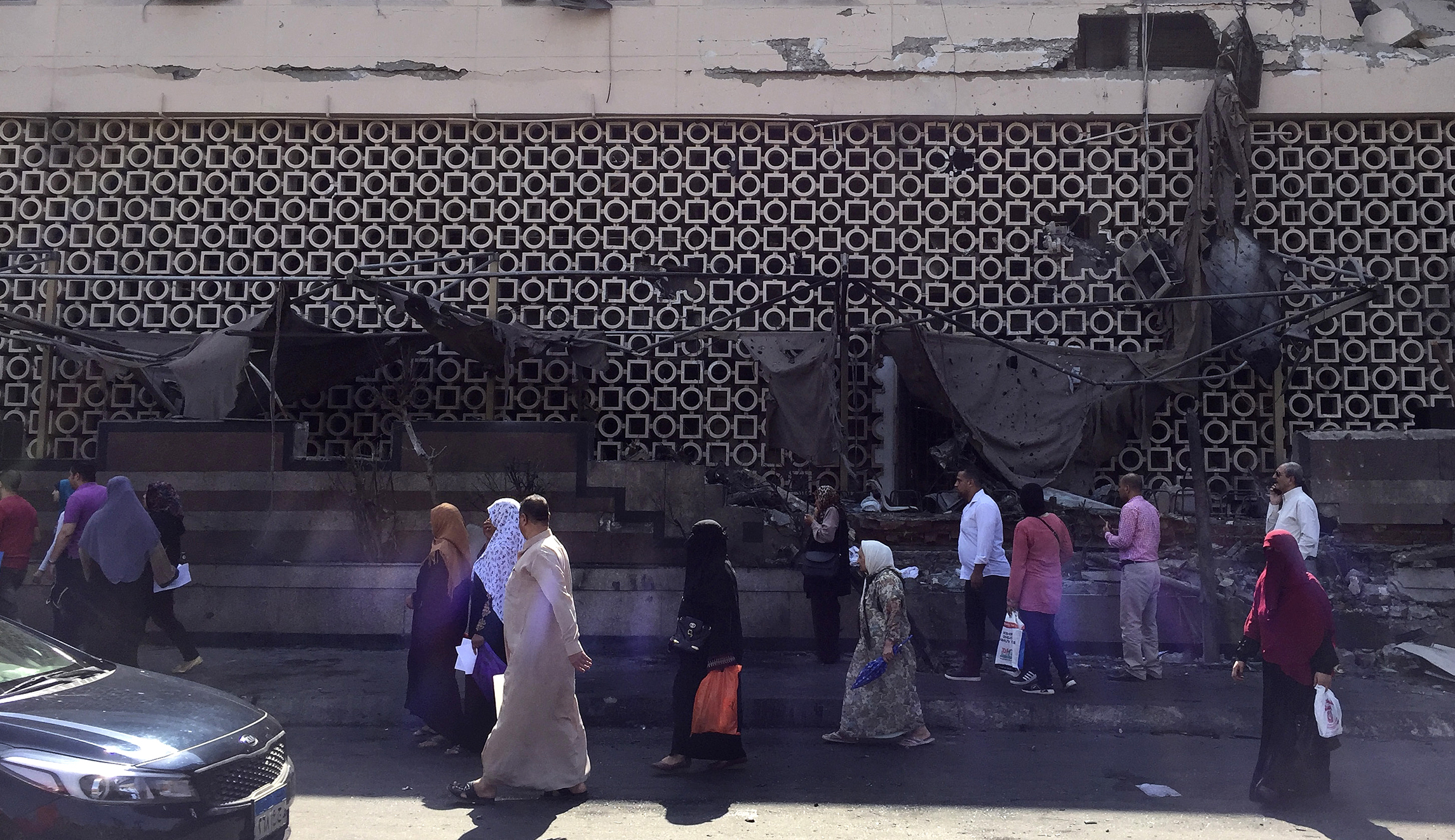 Egypt blames Islamist militants for blast that killed 20