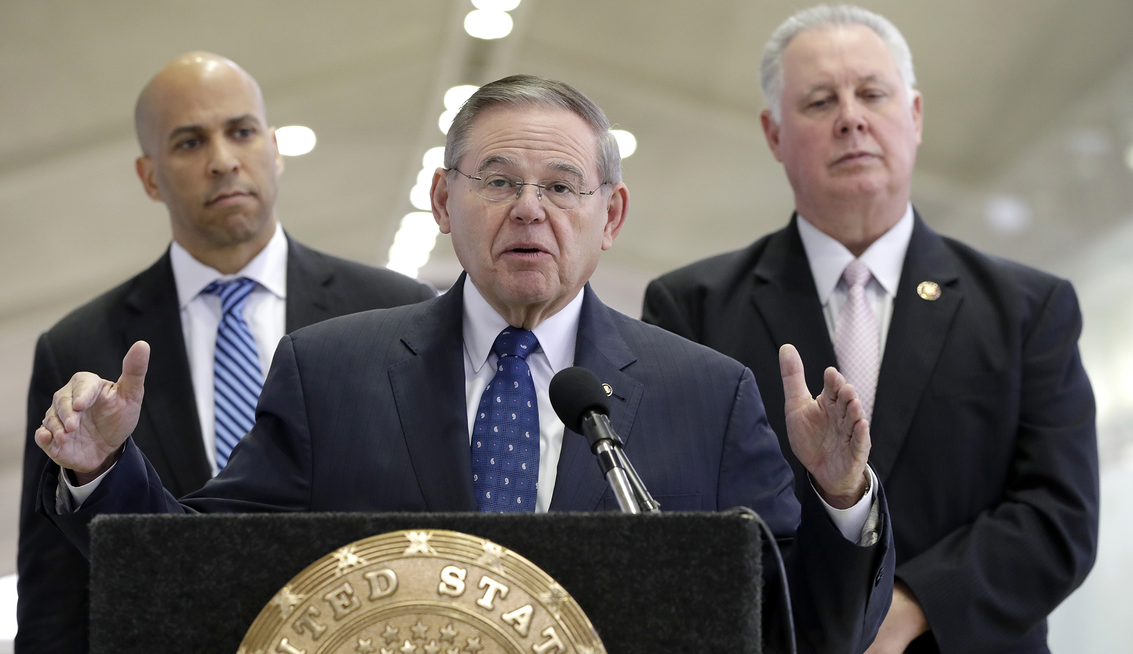 Top Democrat: Party lacks clear plan to vote against all bills that don't open government