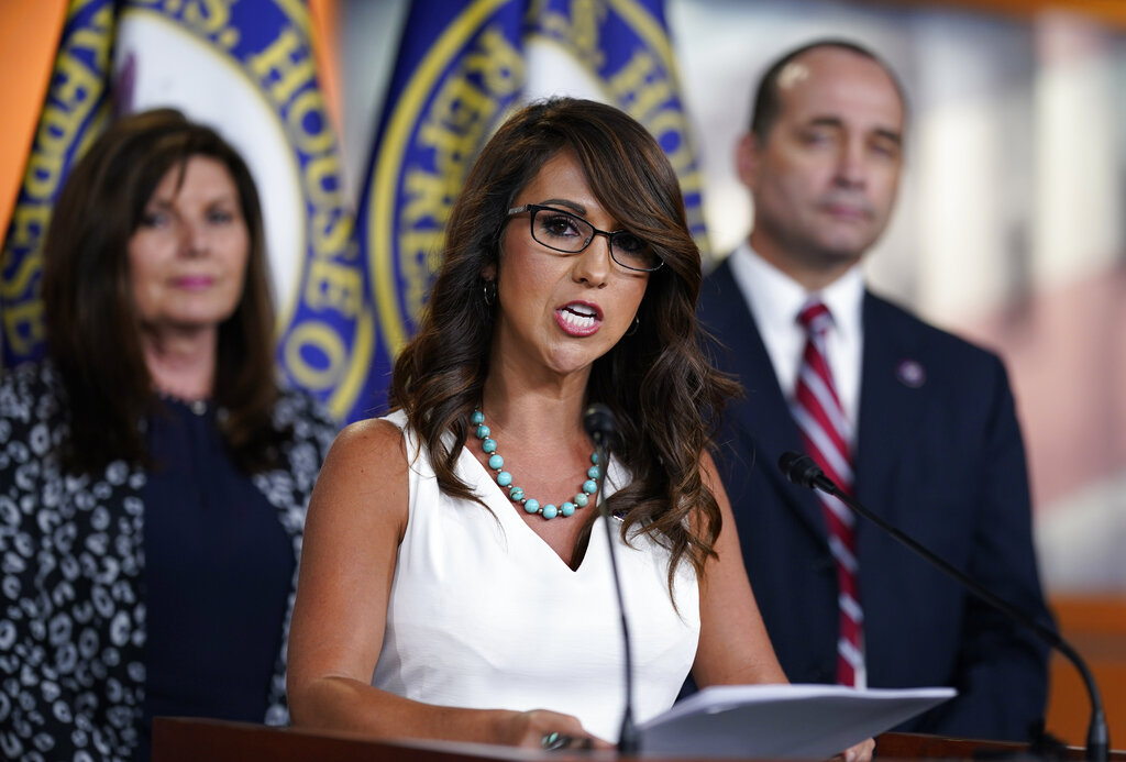 Lauren Boebert says Ilhan Omar hung up on her after both demand apologies