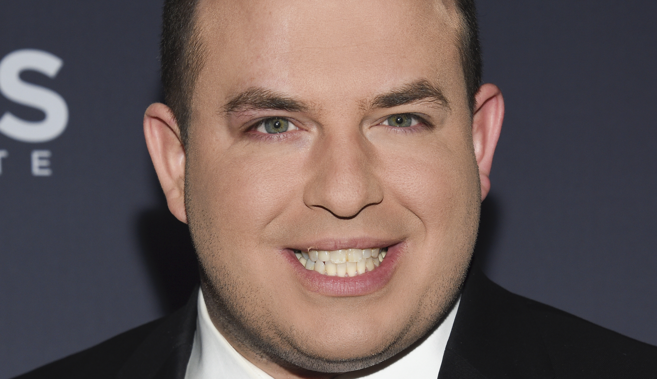 Brian Stelter book Hoax to examine ‘twisted’ relationship between Trump and Fox News amid coronavirus