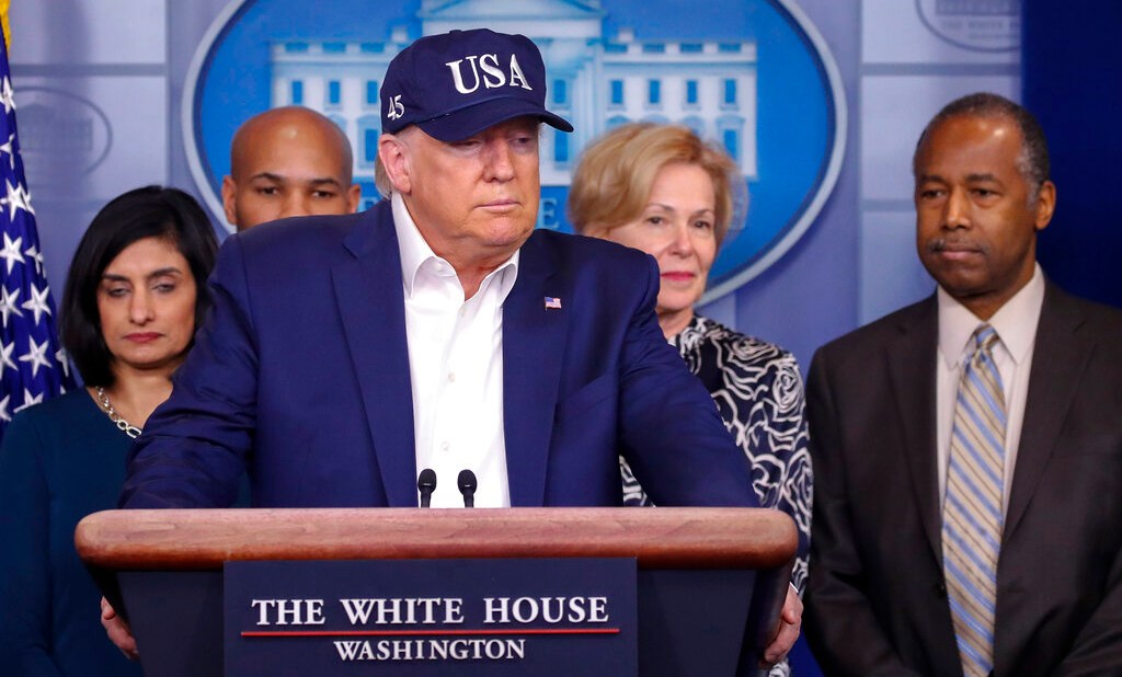 Trump adopts more serious tone in latest coronavirus briefing