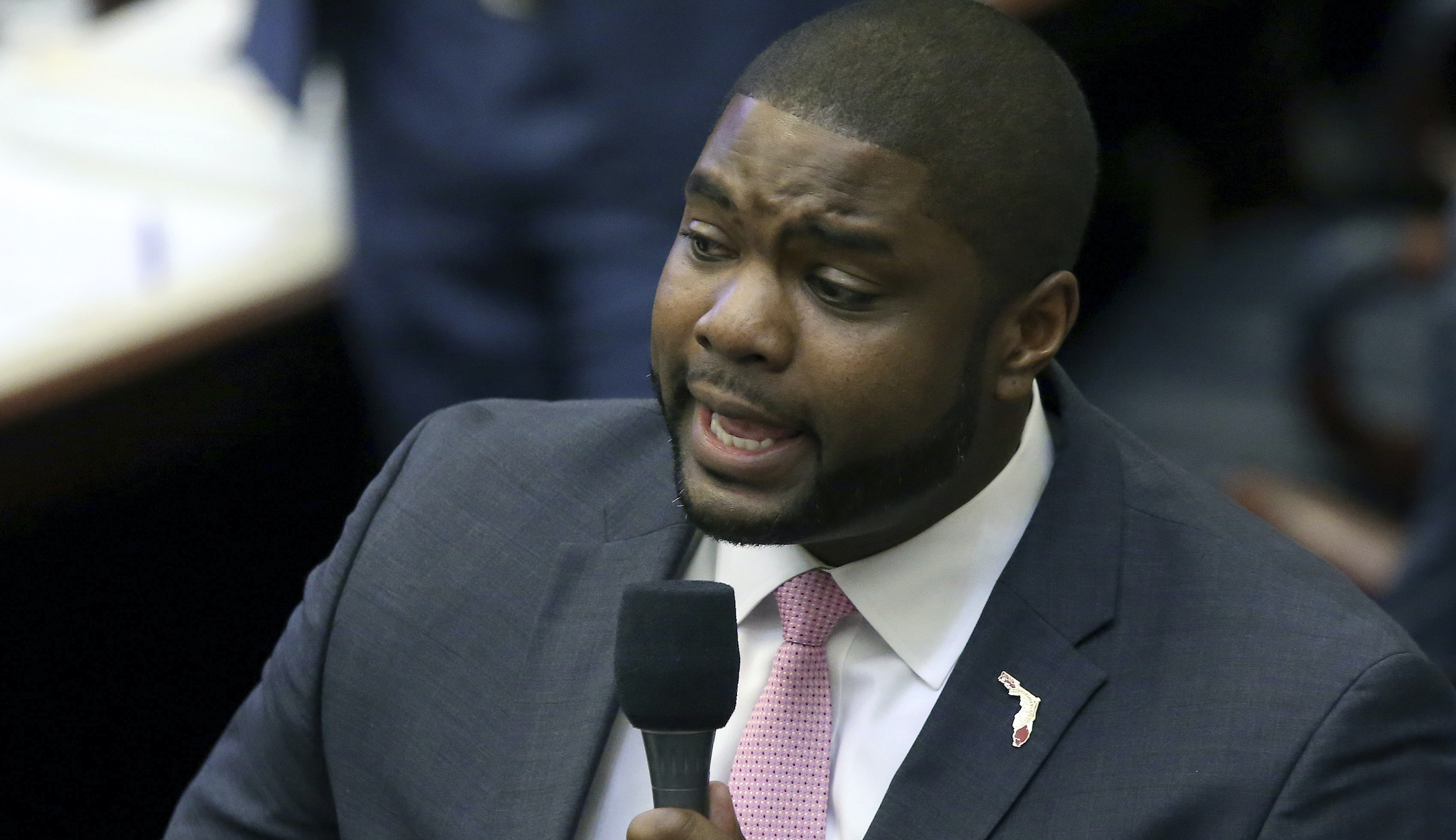 McCarthy defections grow as Byron Donalds casts vote for Jordan