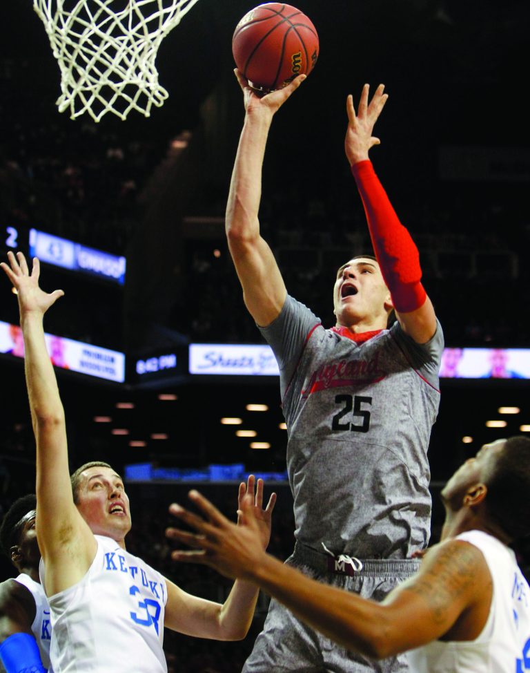 No. 3 Kentucky hangs on for 72-69 win over Maryland