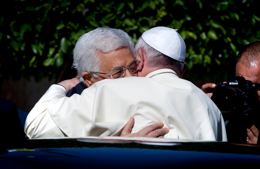 Pope gives Palestinians boost of support