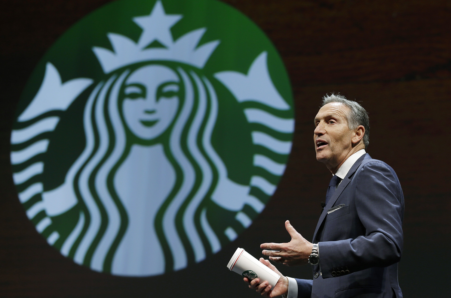 Starbucks plans to hire 10,000 refugees in stores around the world