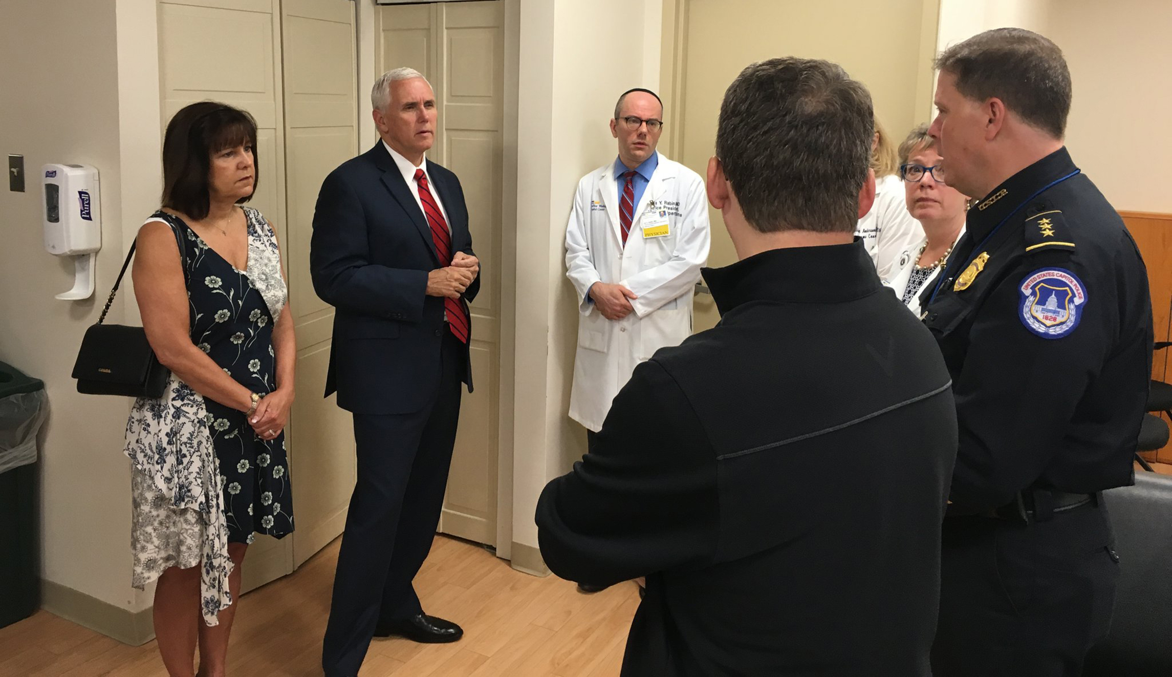 Mike Pence visits Steve Scalise in the hospital