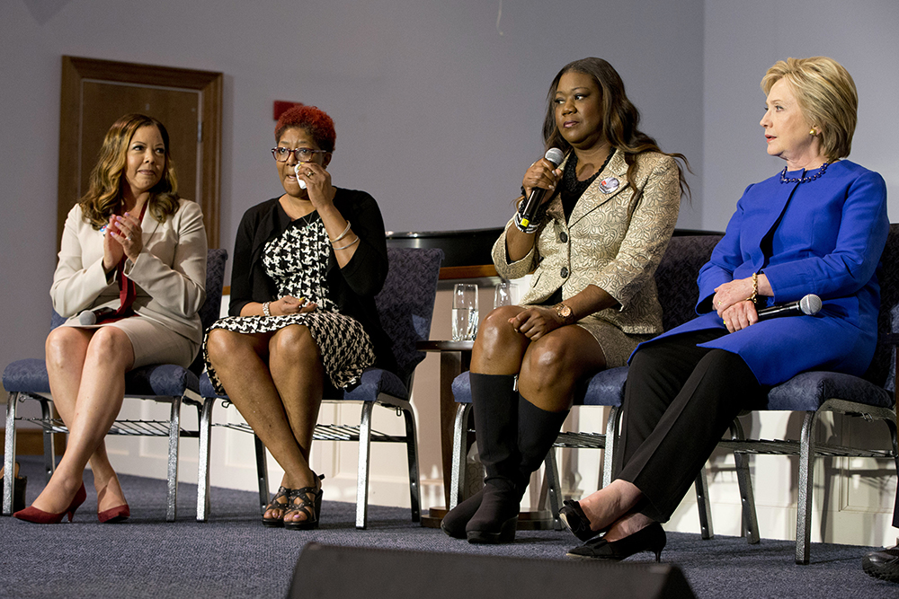 ‘Mothers of the movement’ stump for Hillary