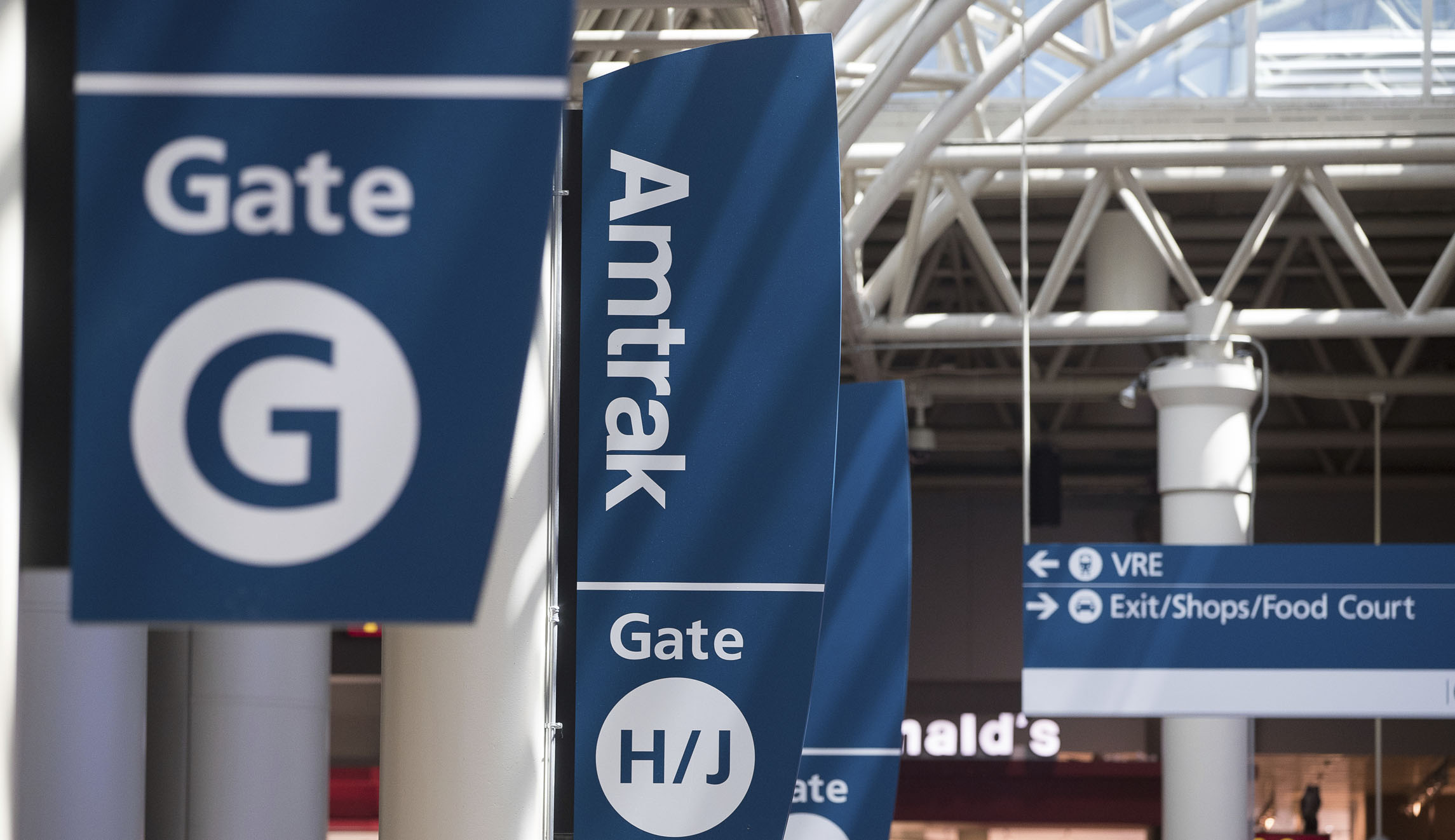 House votes to keep Amtrak subsidies