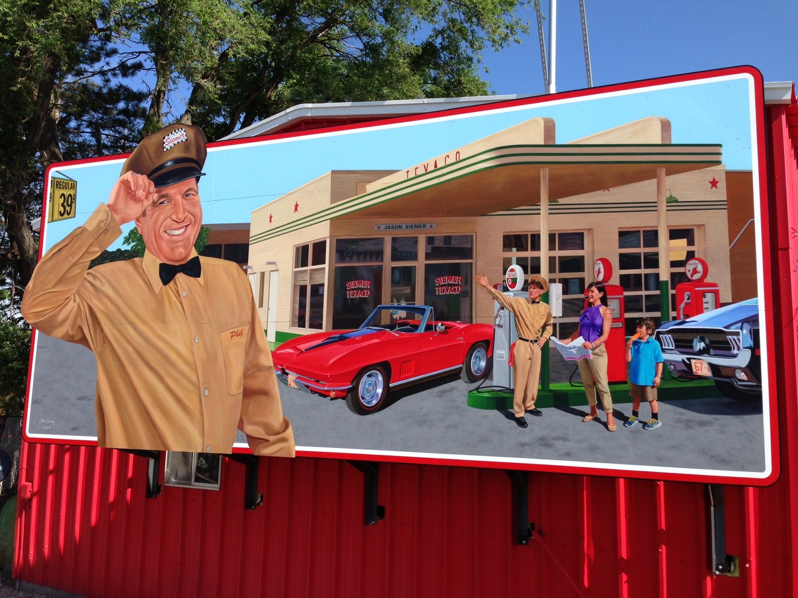 Colorful mural promotes Fremont auto business