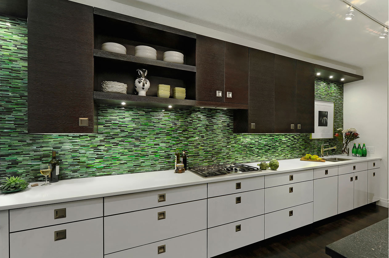 Galley kitchen makeover uses creative layout, color to enhance feeling of space