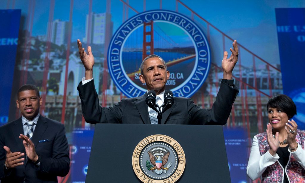 Obama presses for Congress to tackle gun control
