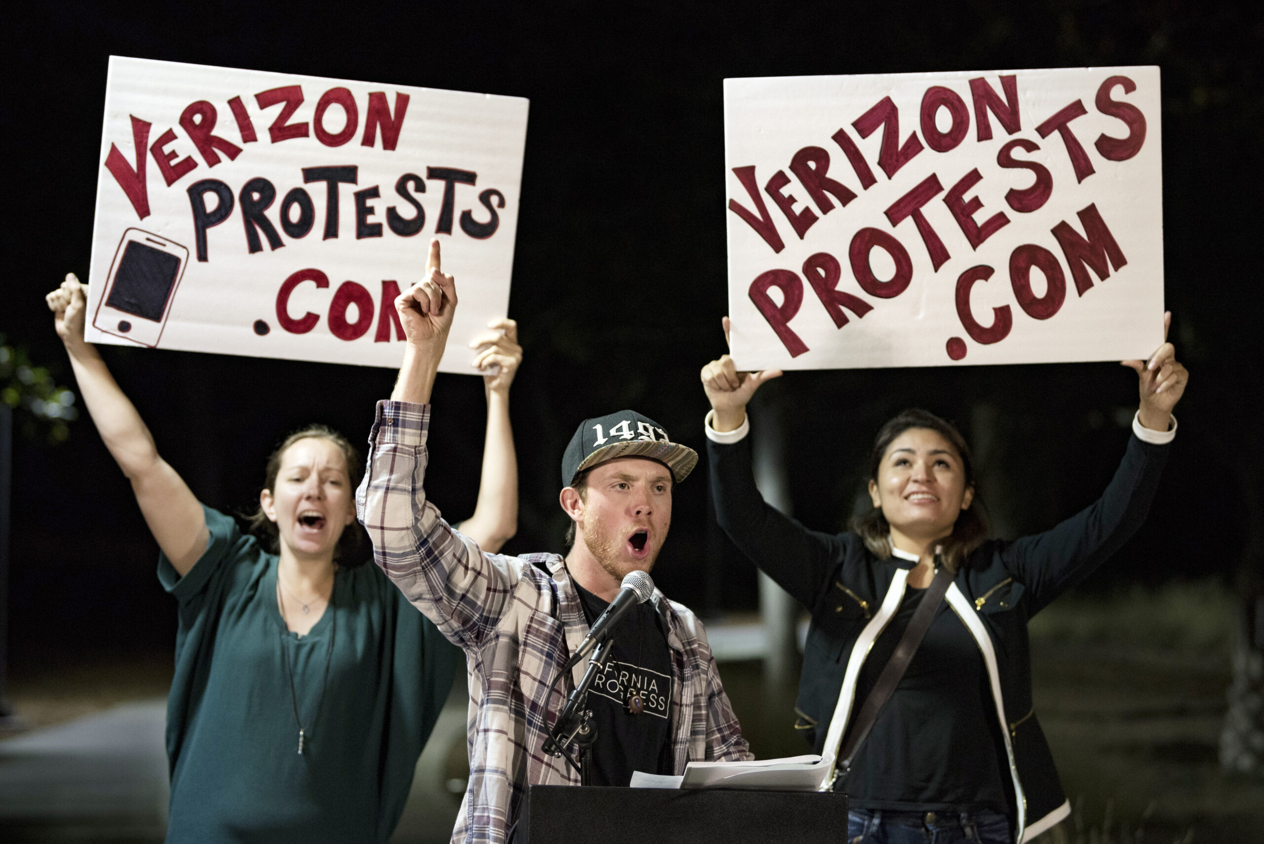 Net neutrality supporters prepare to take FCC ruling to the courts