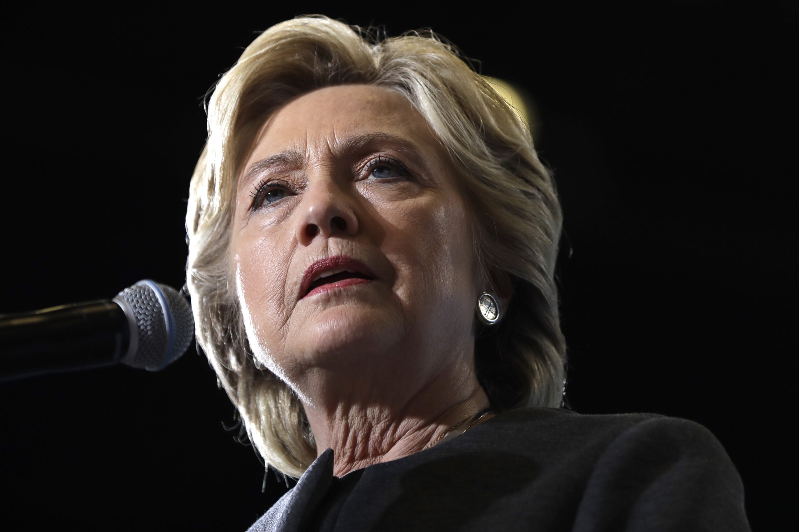 The real reason Clinton isn’t winning by 50 points