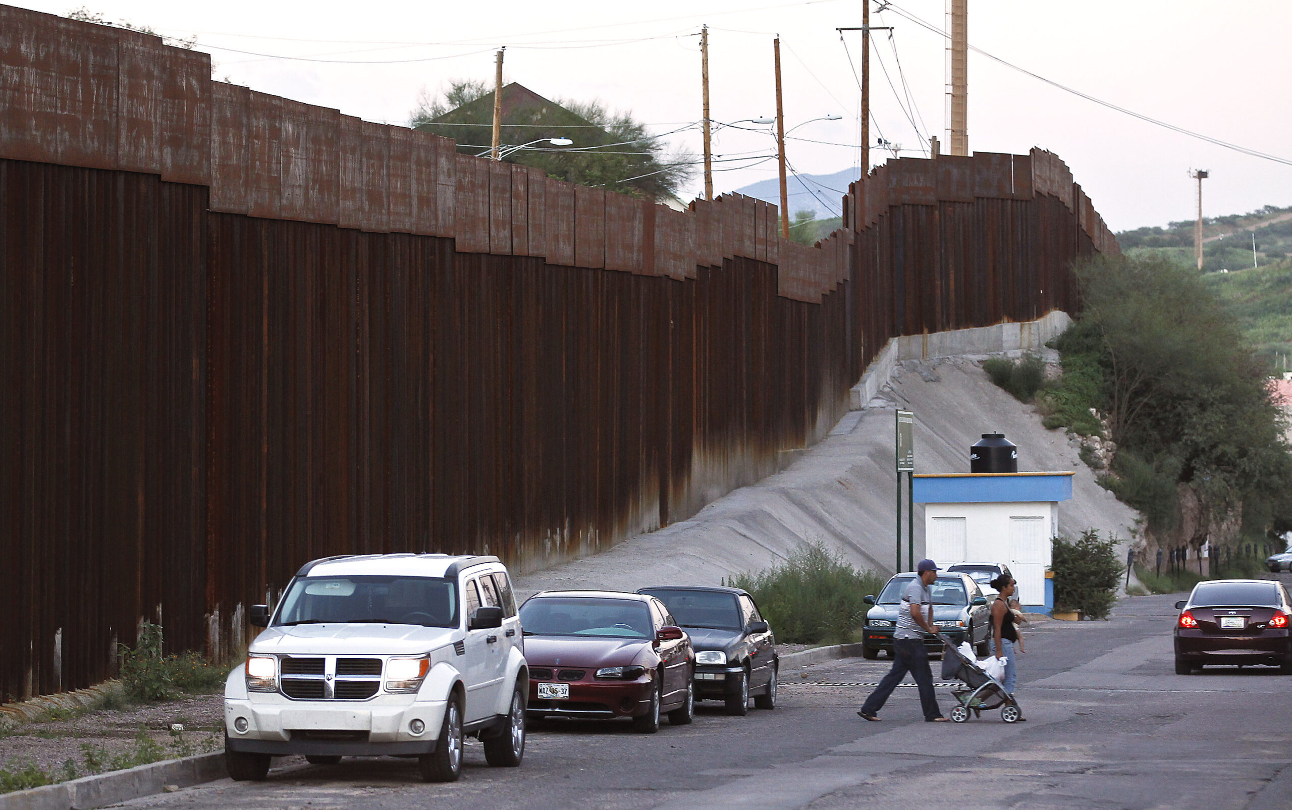 In new poll, big majority says border not secure
