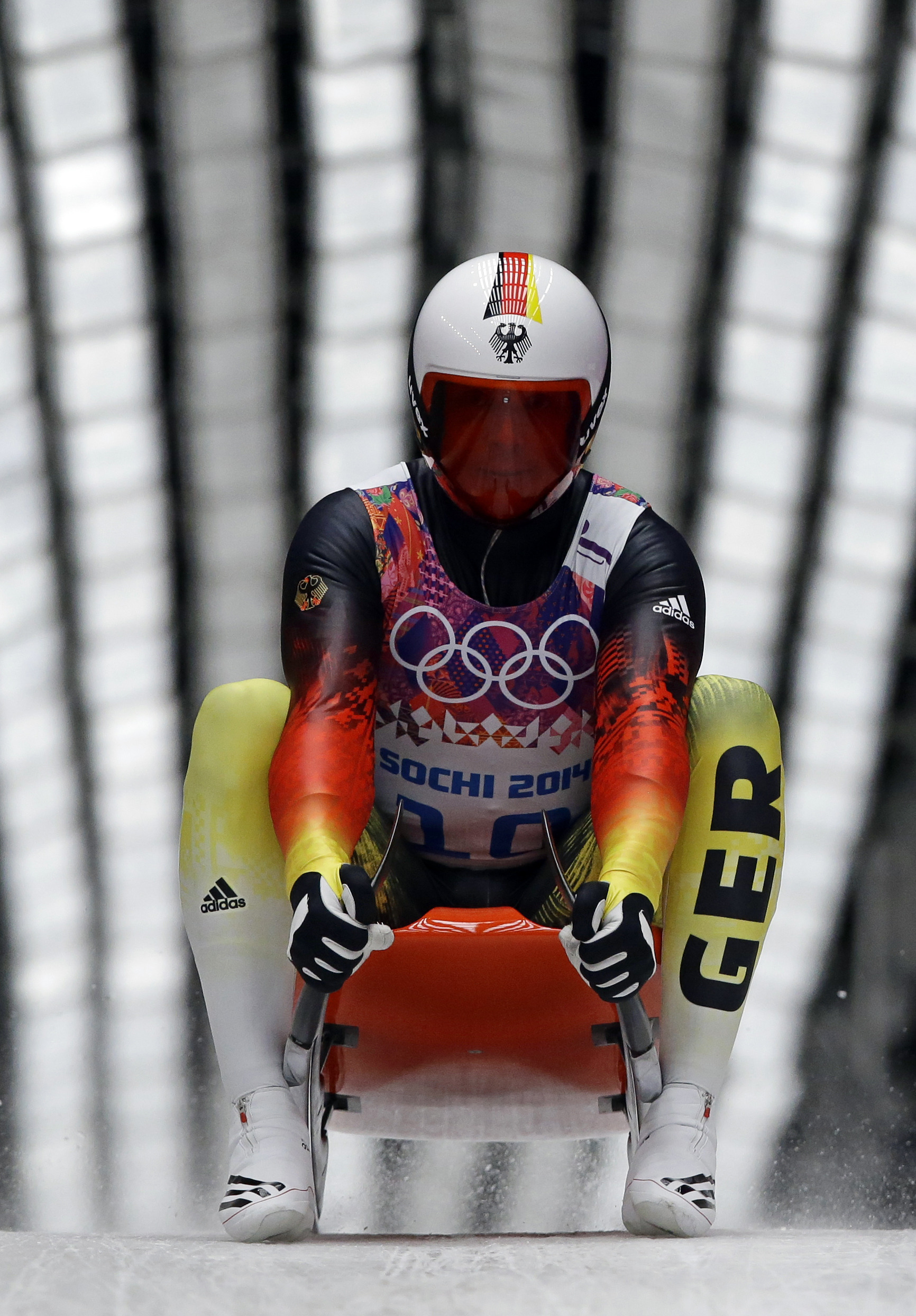 Germany’s Loch leads after 2 runs of Olympic luge