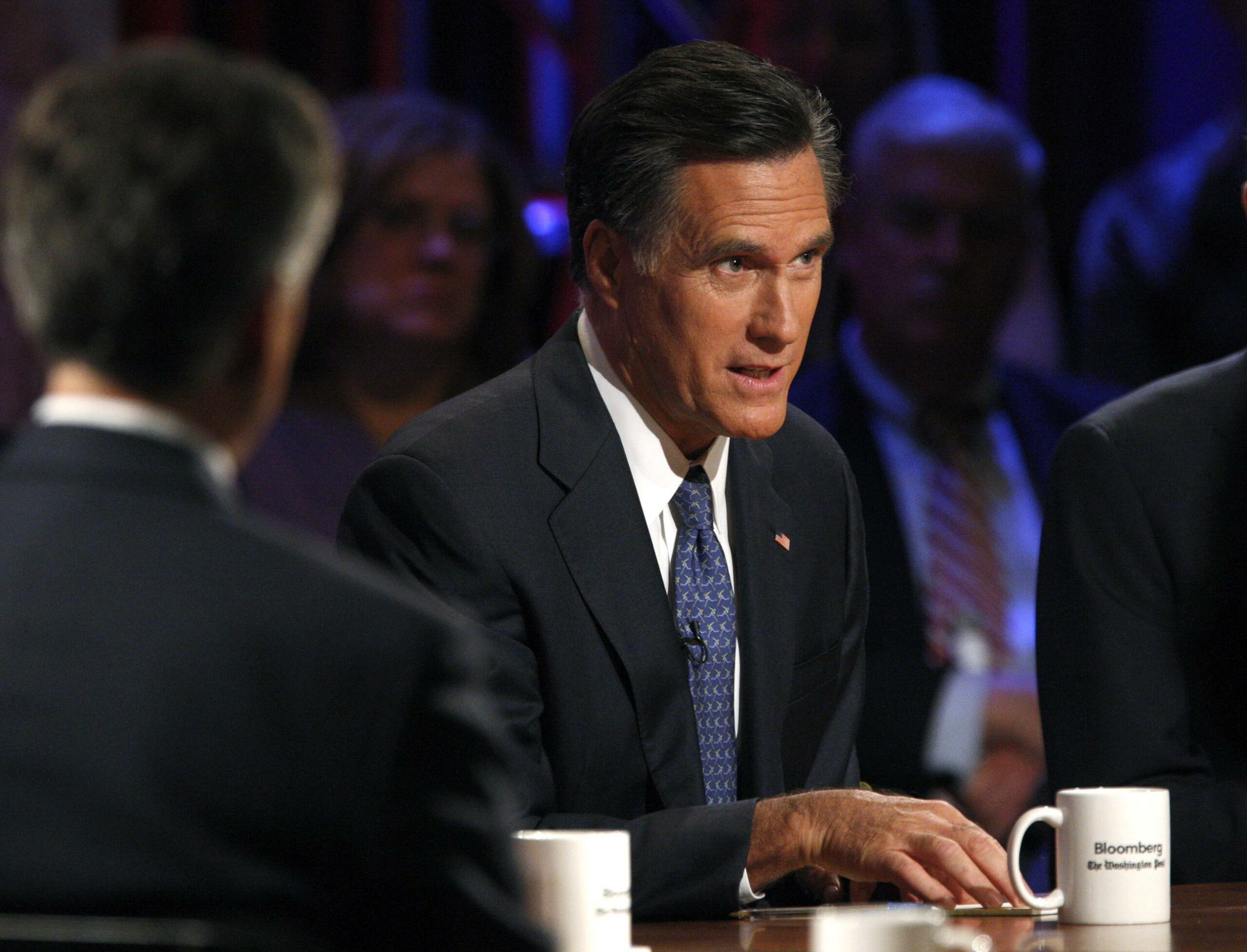 Mitt Romney sounding presidential at Dartmouth