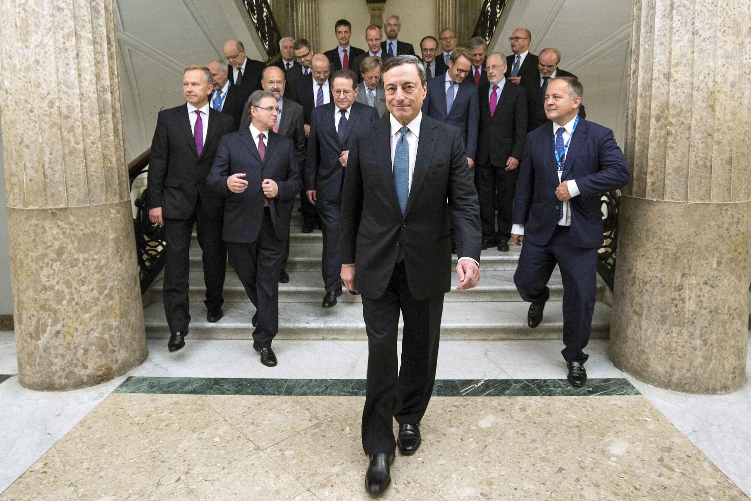 Reports: 25 European banks will fail stress tests