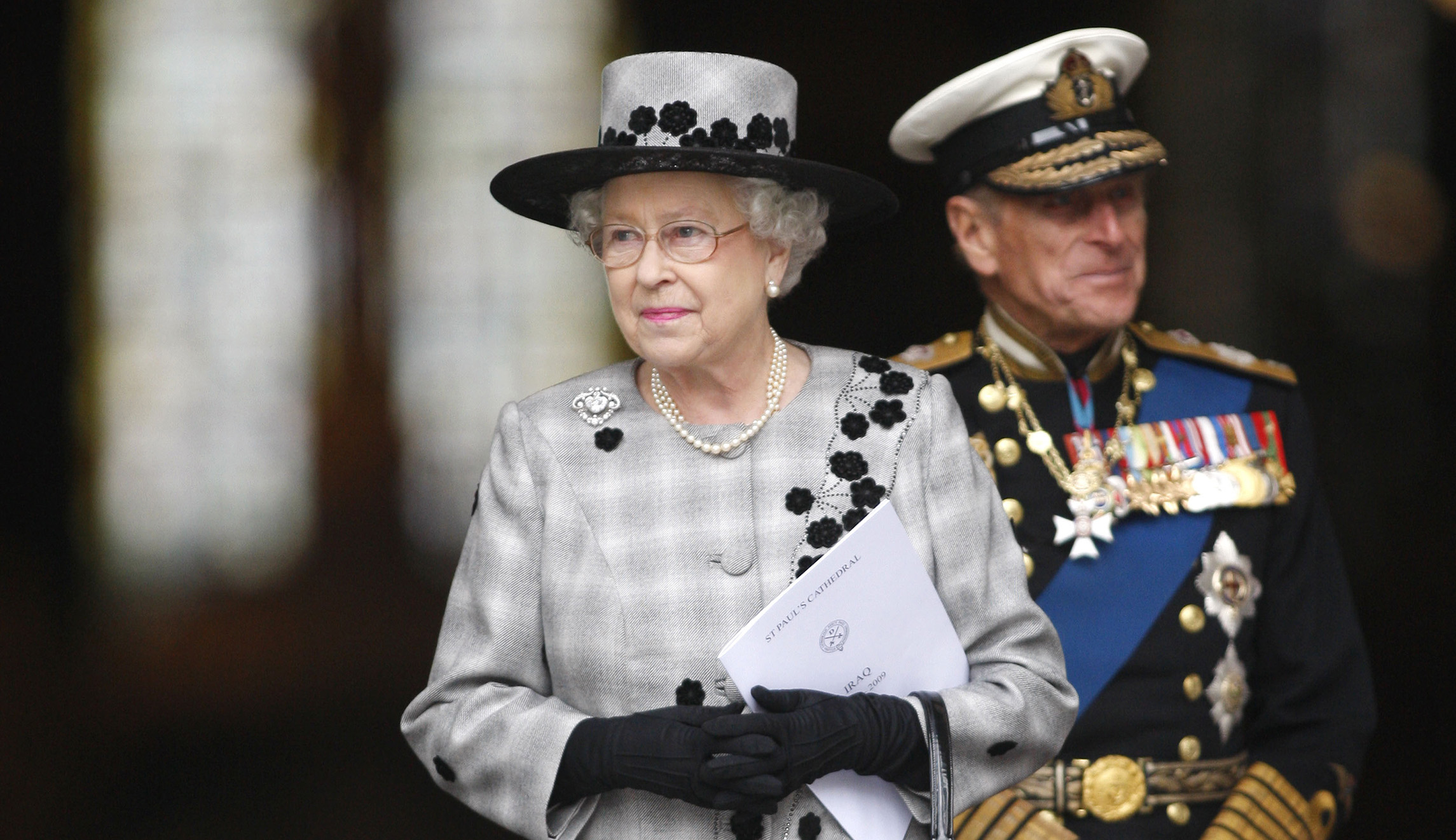 Queen Elizabeth II condemns Manchester terror attack