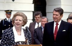 The revolt of the wingers in British and American politics