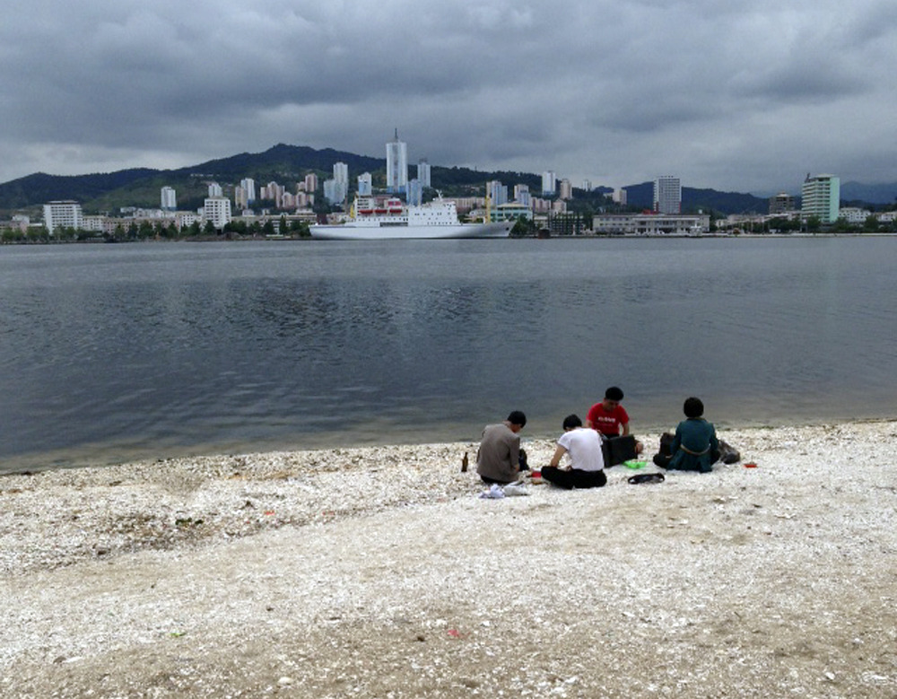 North Korean ship symbolizes hopes for Japan ties