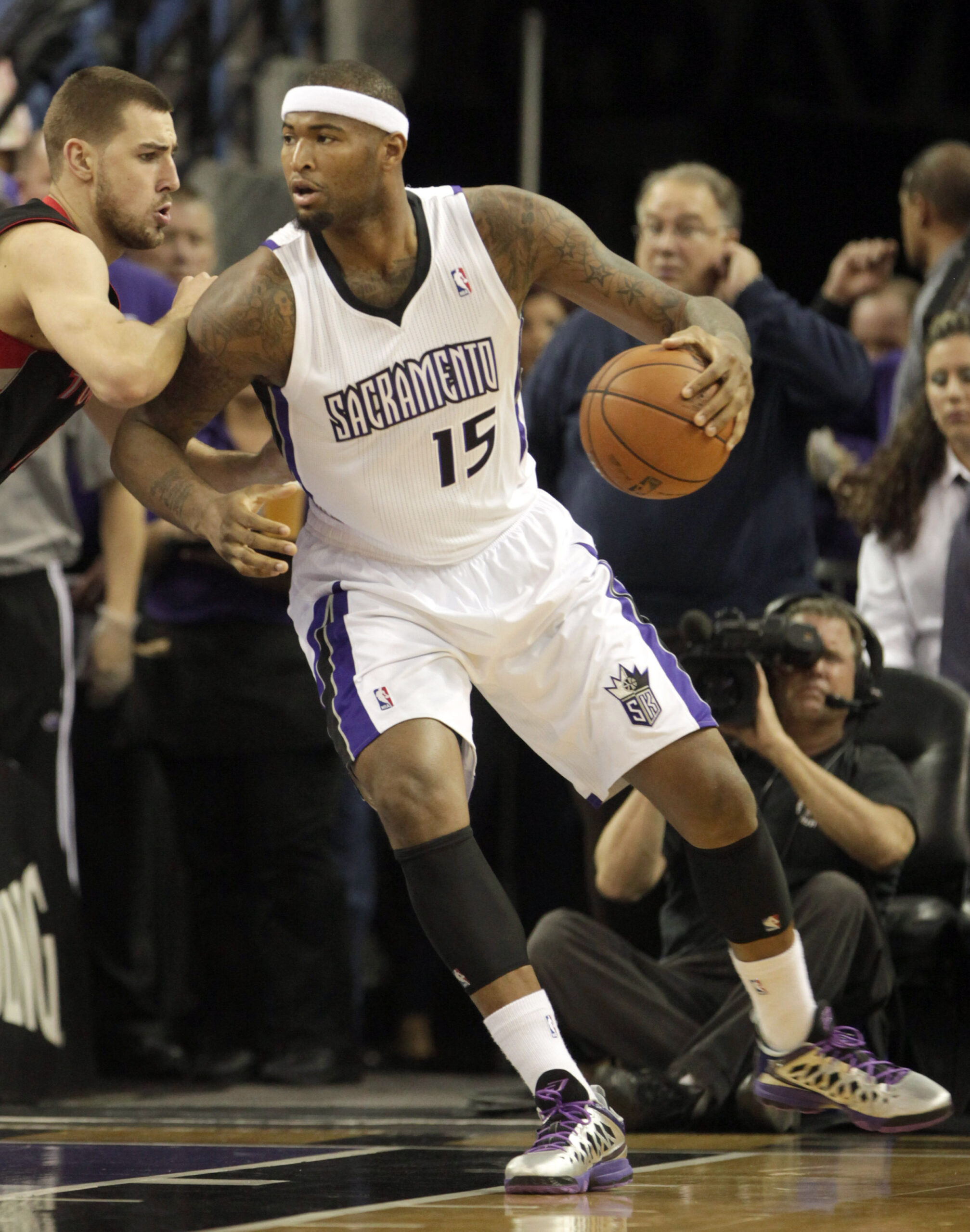 Cousins has 25 and 13, Kings beat Raptors 107-100