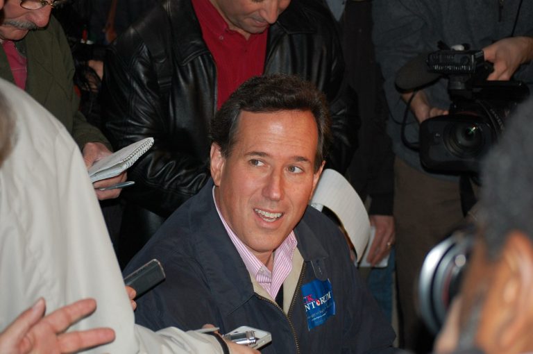 Santorum says CEOs can’t govern