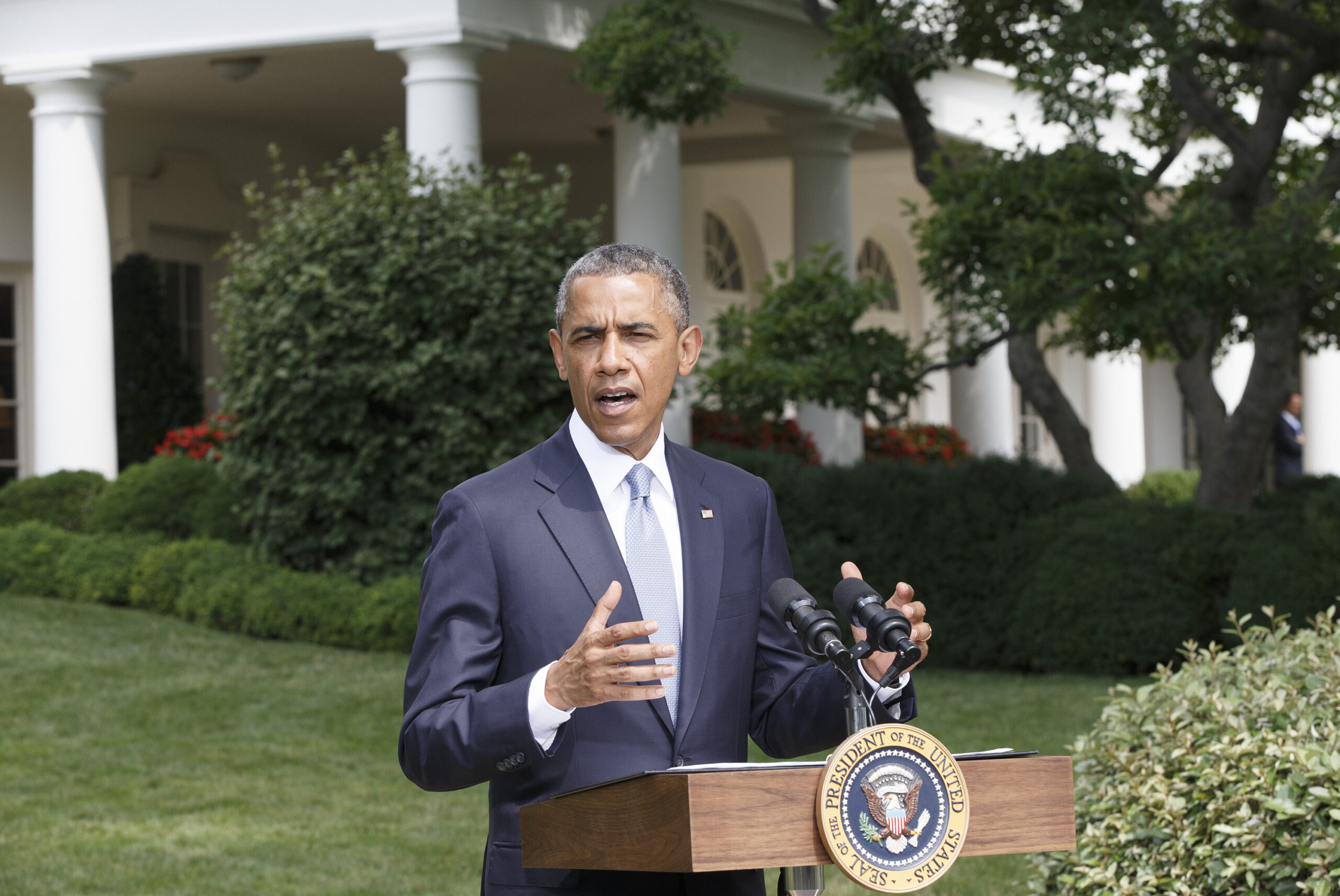 Obama urges immediate access to Ukraine crash site