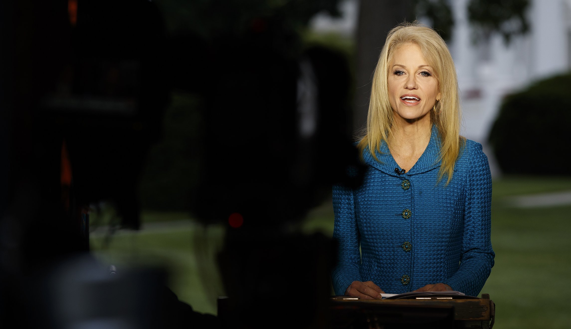 Howard Kurtz, Michael Wolff books support Kellyanne Conway’s ‘alternative facts’ claim