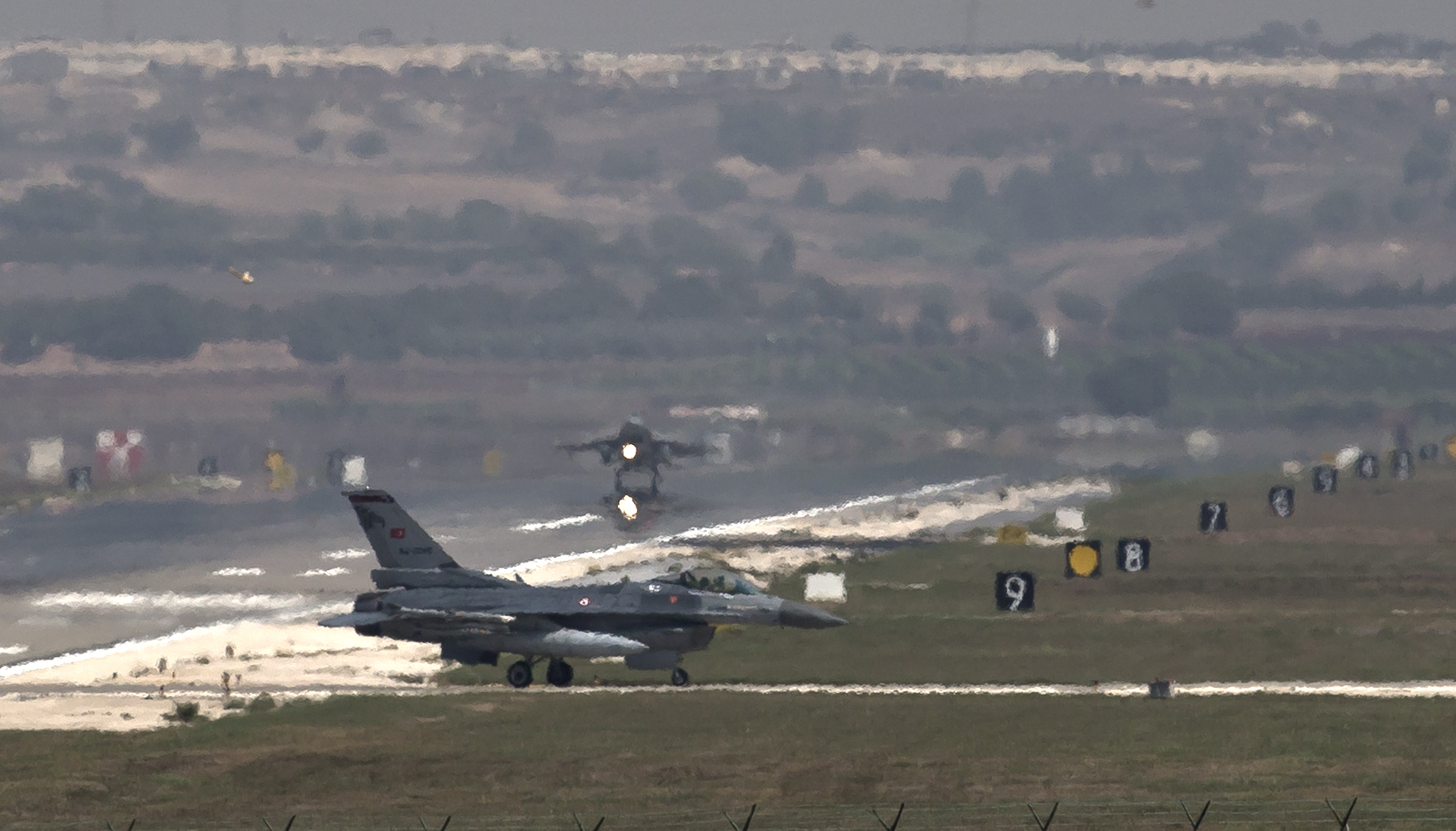 U.S. lets officials leave southern Turkey as airstrikes pick up